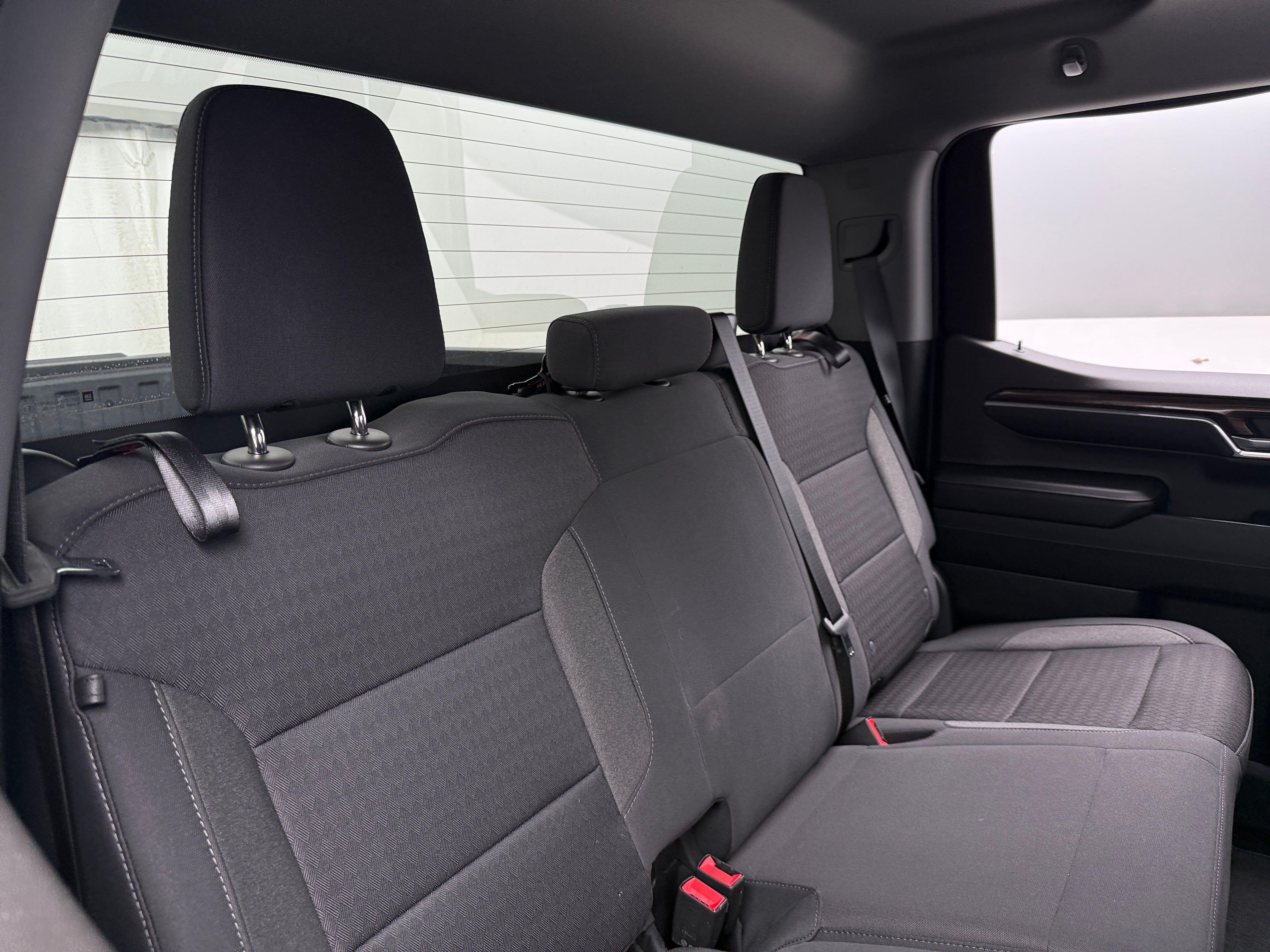 2023 Chevrolet Silverado 1500 LT - Photo 4