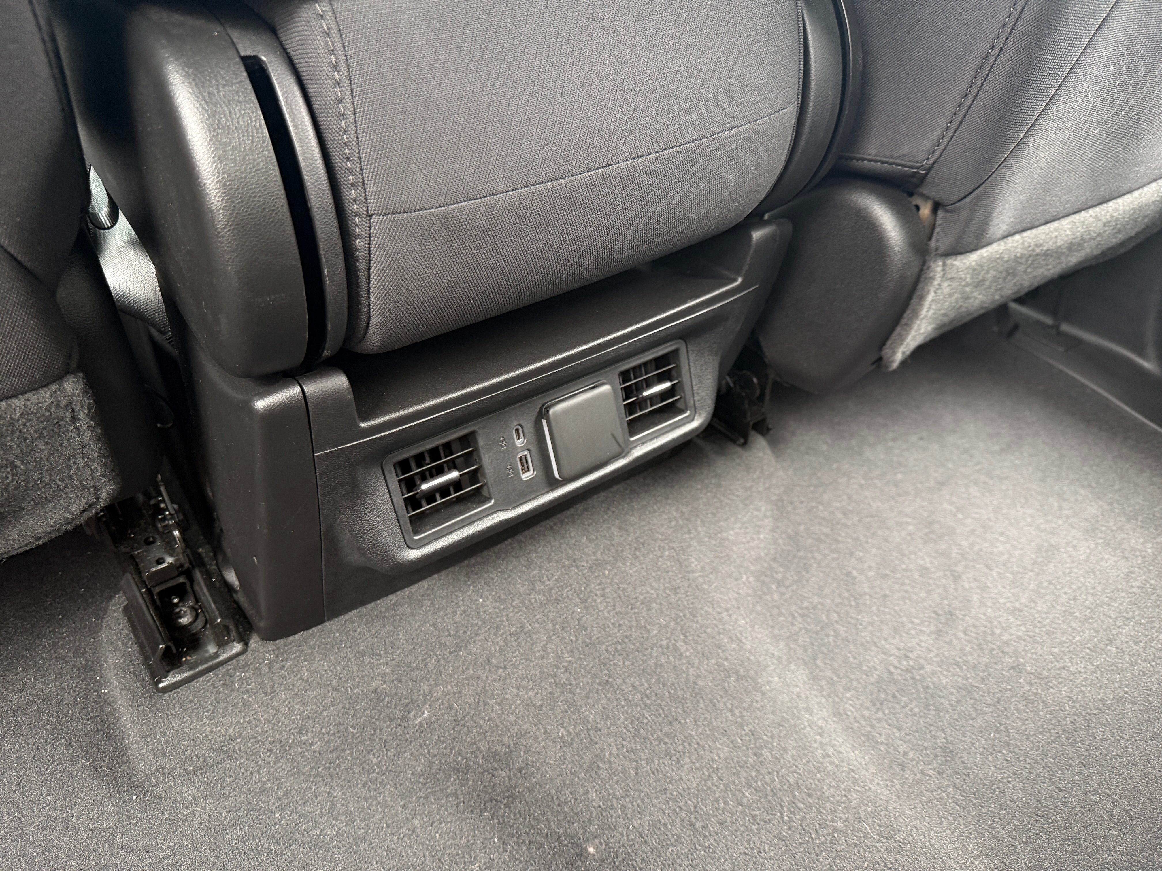 2023 Chevrolet Silverado 1500 LT - Photo 5