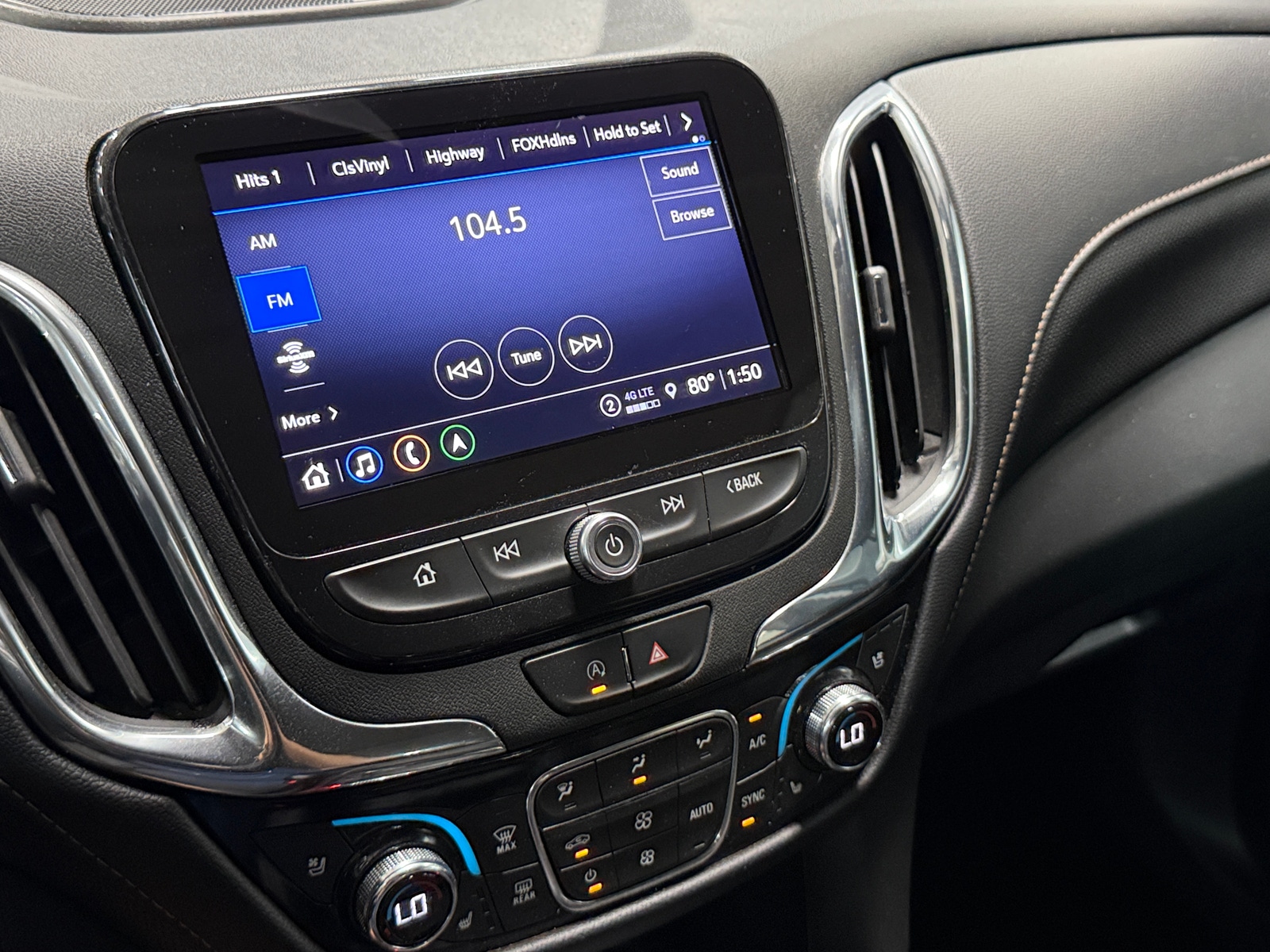 Thumbnail: 2022 Chevrolet Equinox - 3