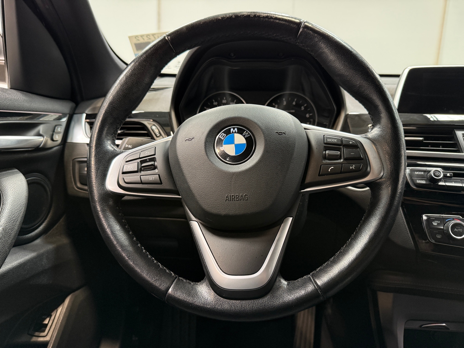 Thumbnail: 2018 BMW X1 - 4
