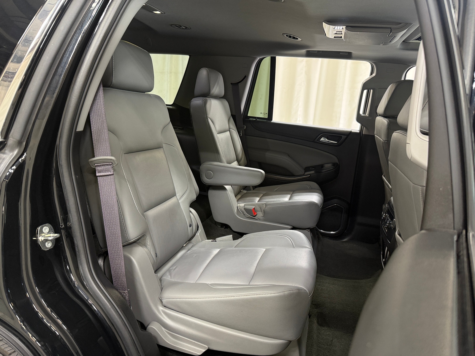 Thumbnail: 2017 Chevrolet Tahoe - 5