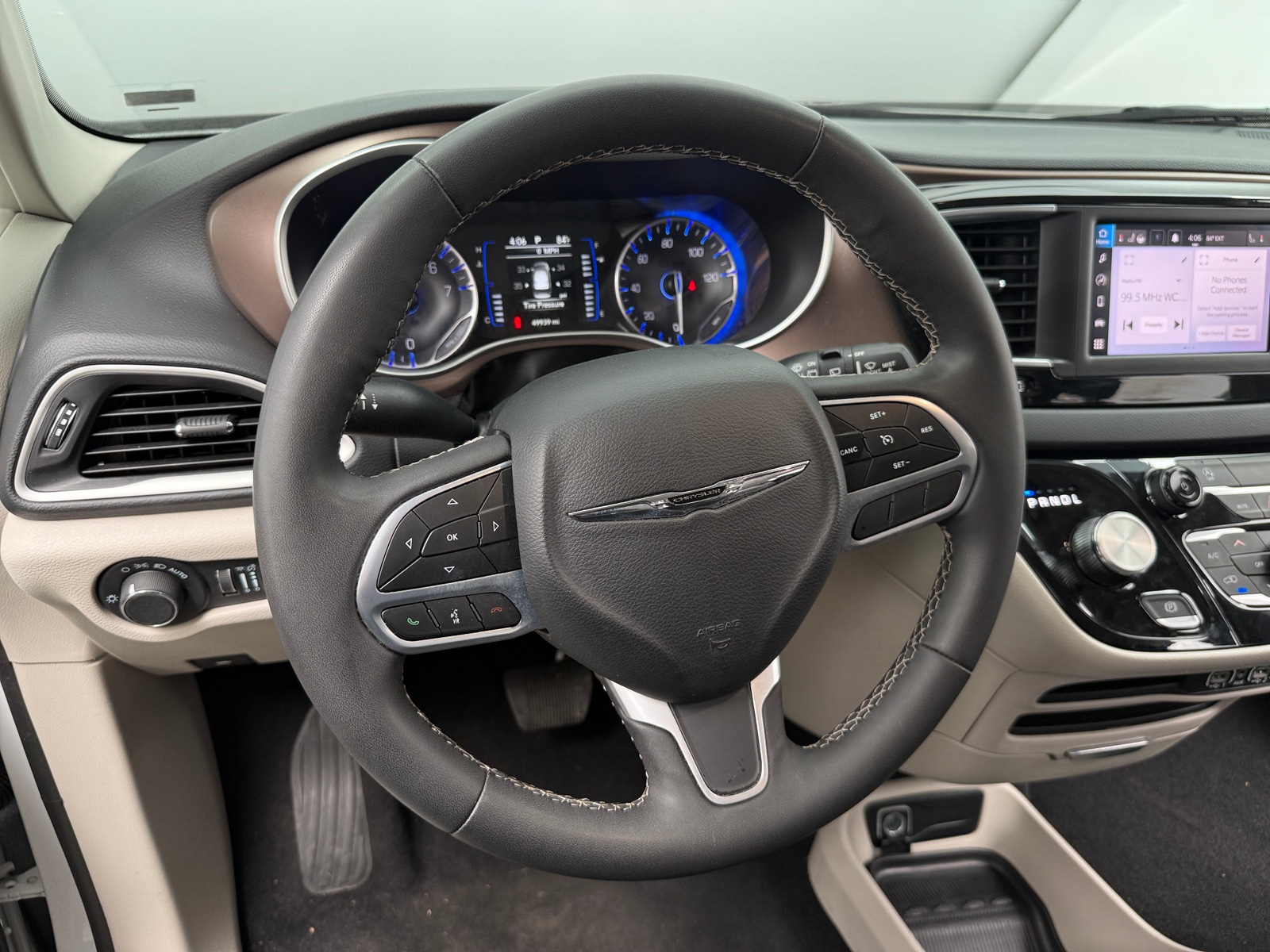 Thumbnail: 2024 Chrysler Voyager - 5