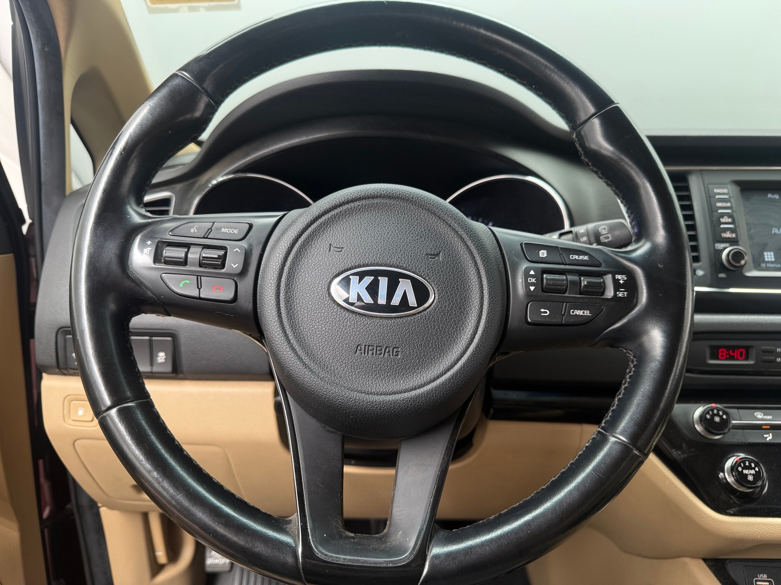 Thumbnail: 2017 Kia Sedona - 4