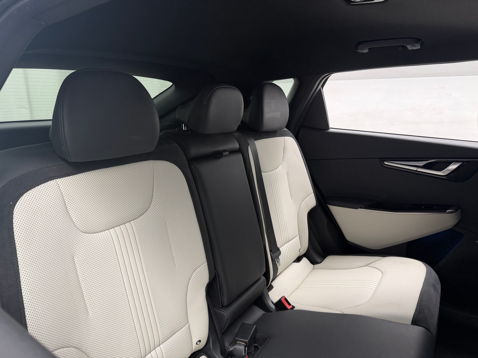 Thumbnail: 2023 Kia EV6 - 5