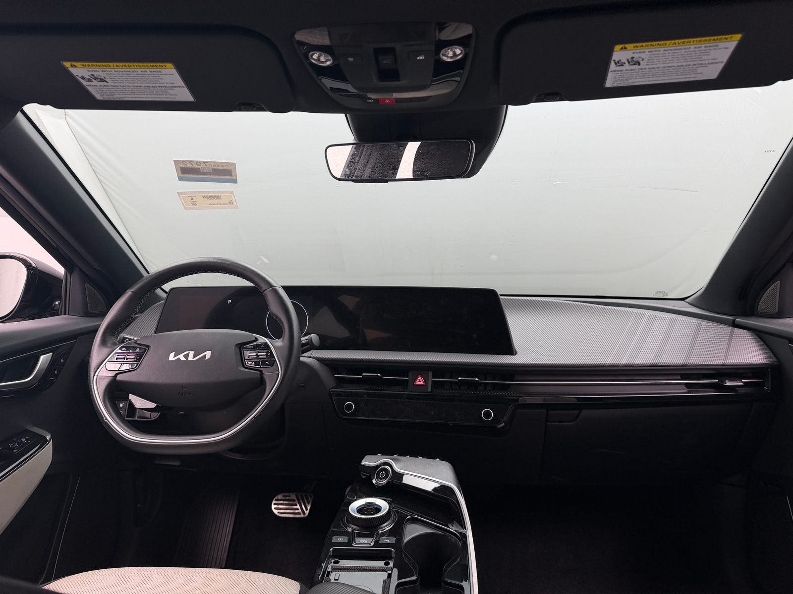 Thumbnail: 2023 Kia EV6 - 2