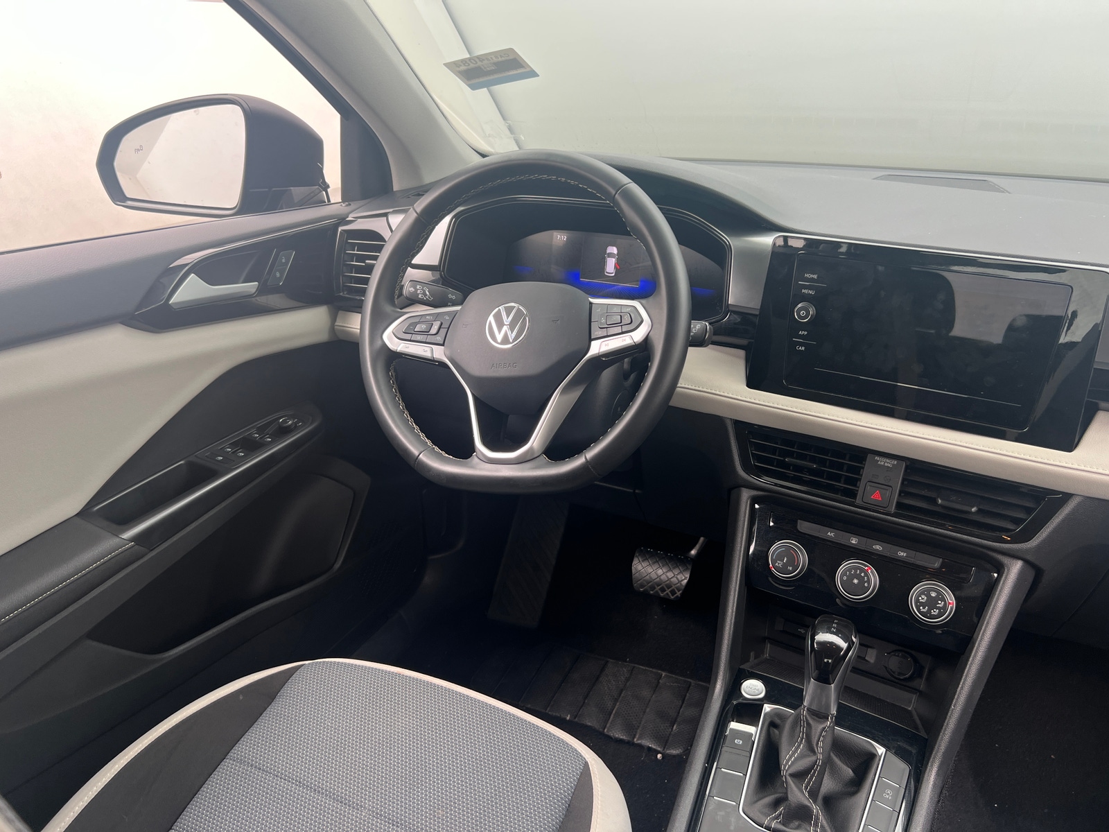 Thumbnail: 2025 Volkswagen Taos - 5