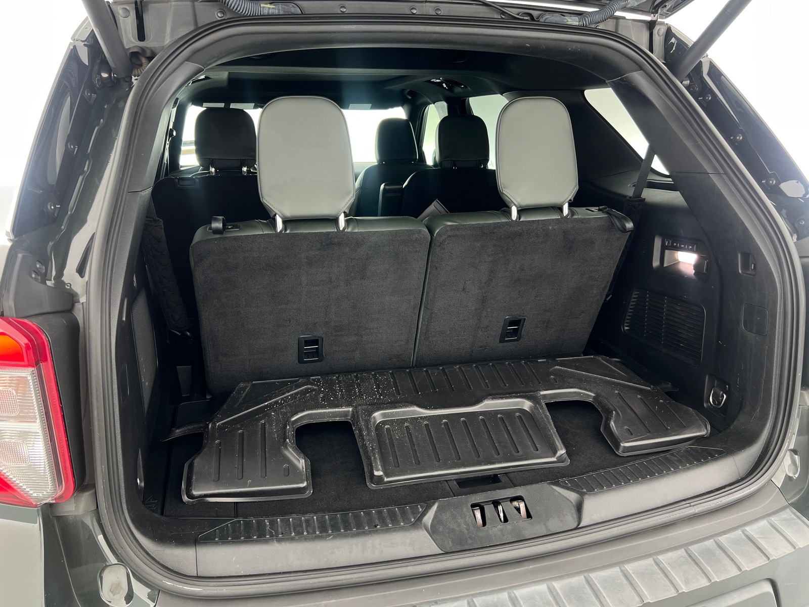 Thumbnail: 2022 Ford Explorer - 6