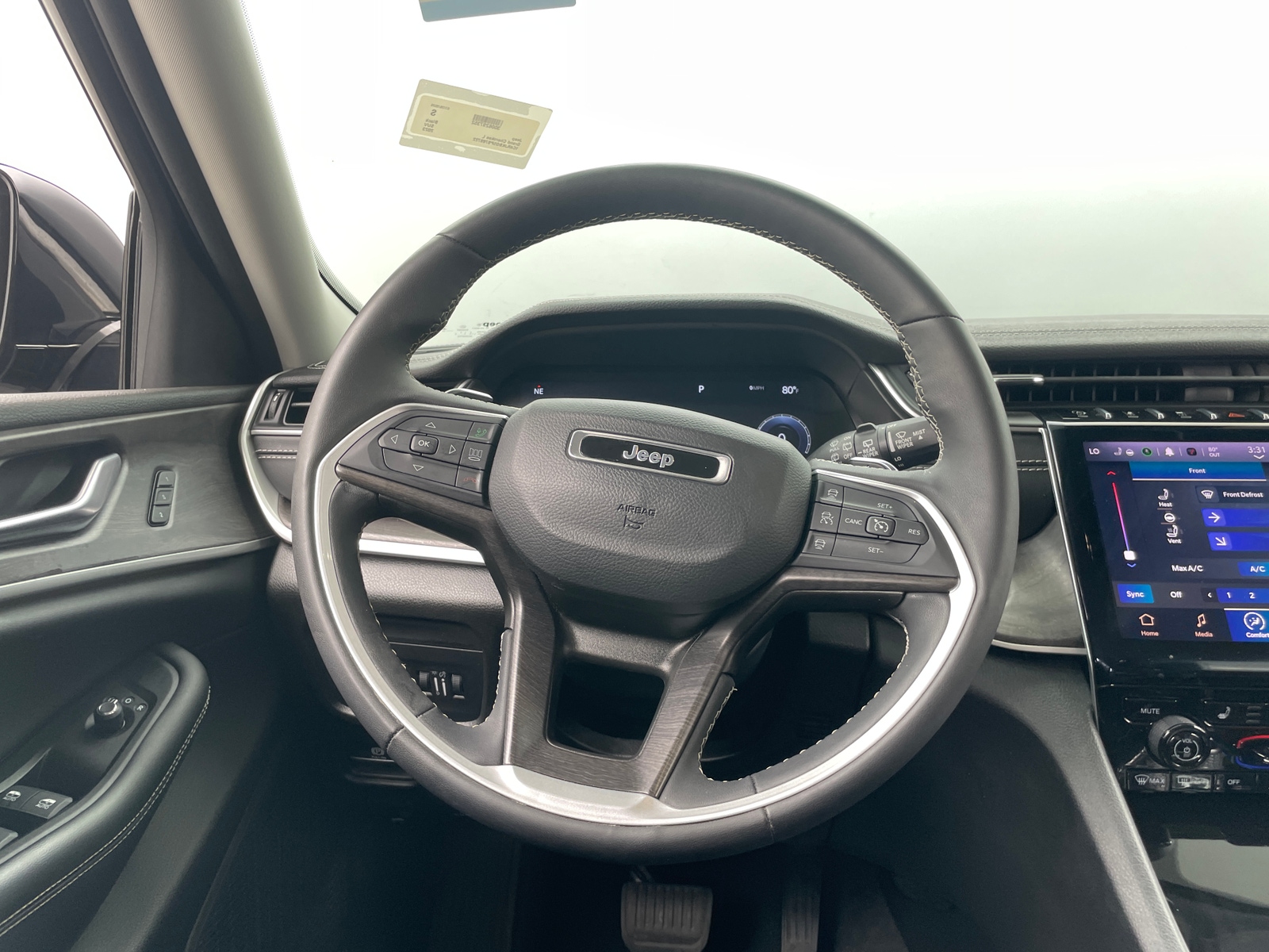 Thumbnail: 2023 Jeep Grand Cherokee L - 4