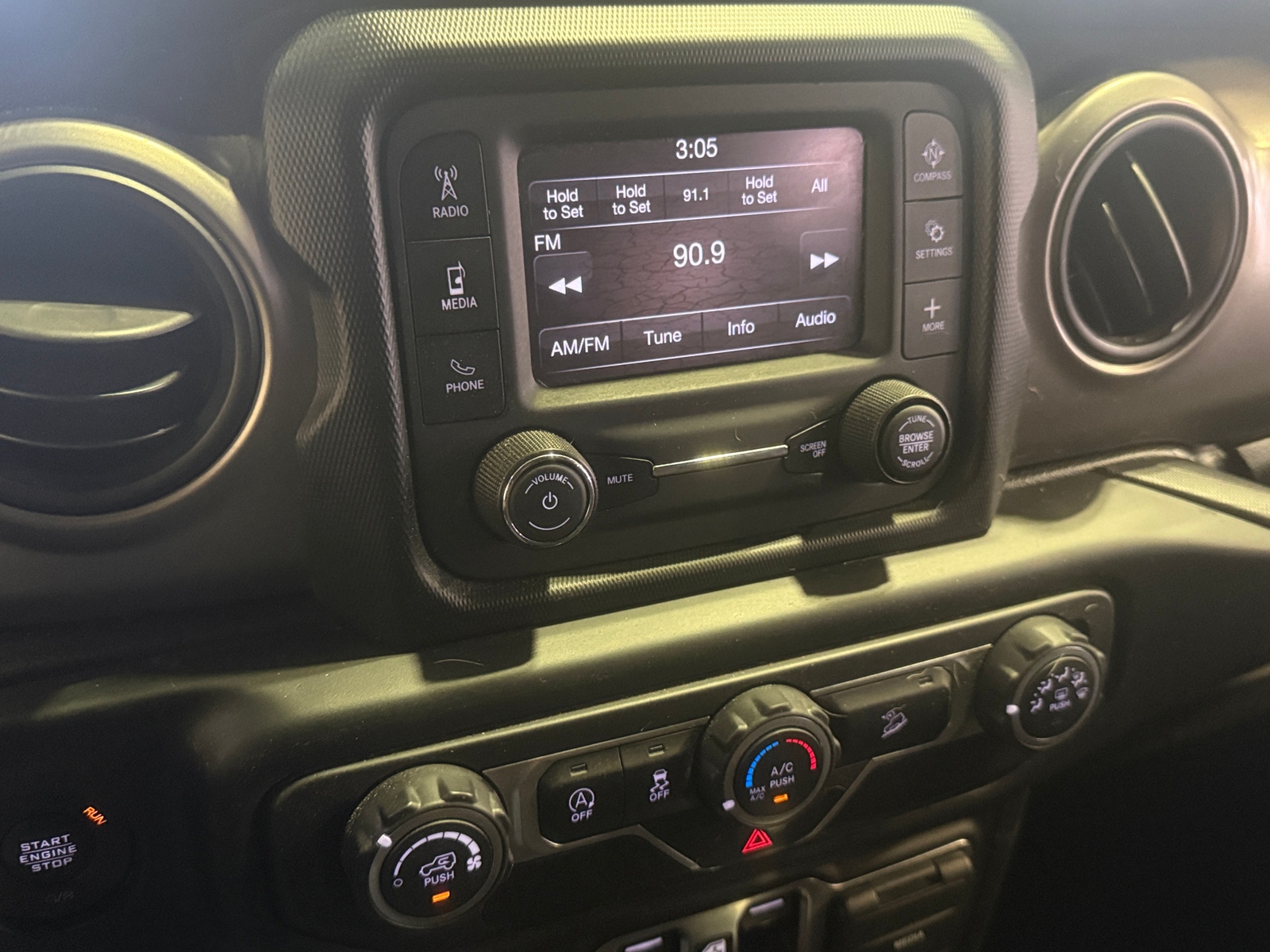 Thumbnail: 2020 Jeep Wrangler - 4