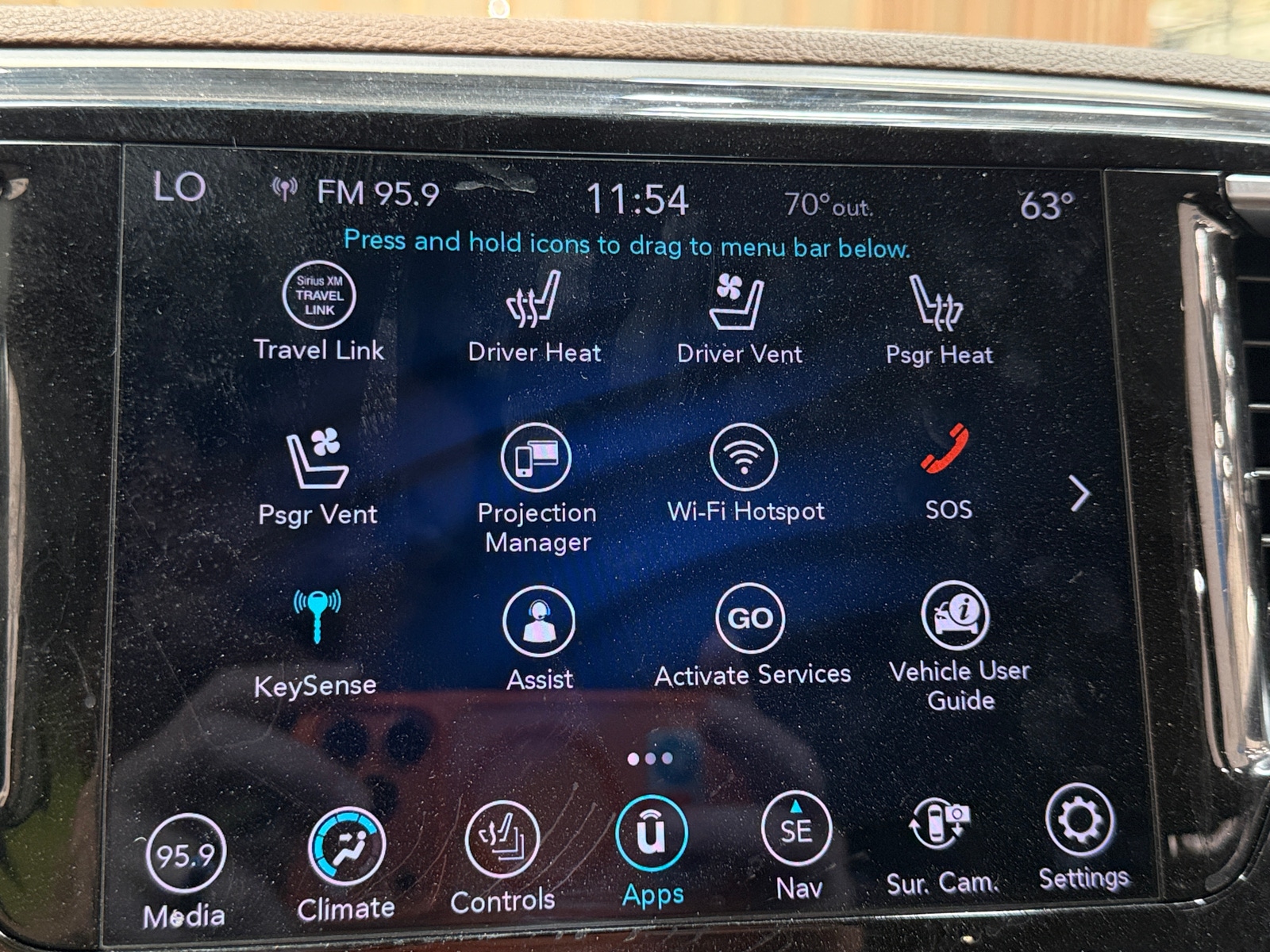 Thumbnail: 2018 Chrysler Pacifica - 3