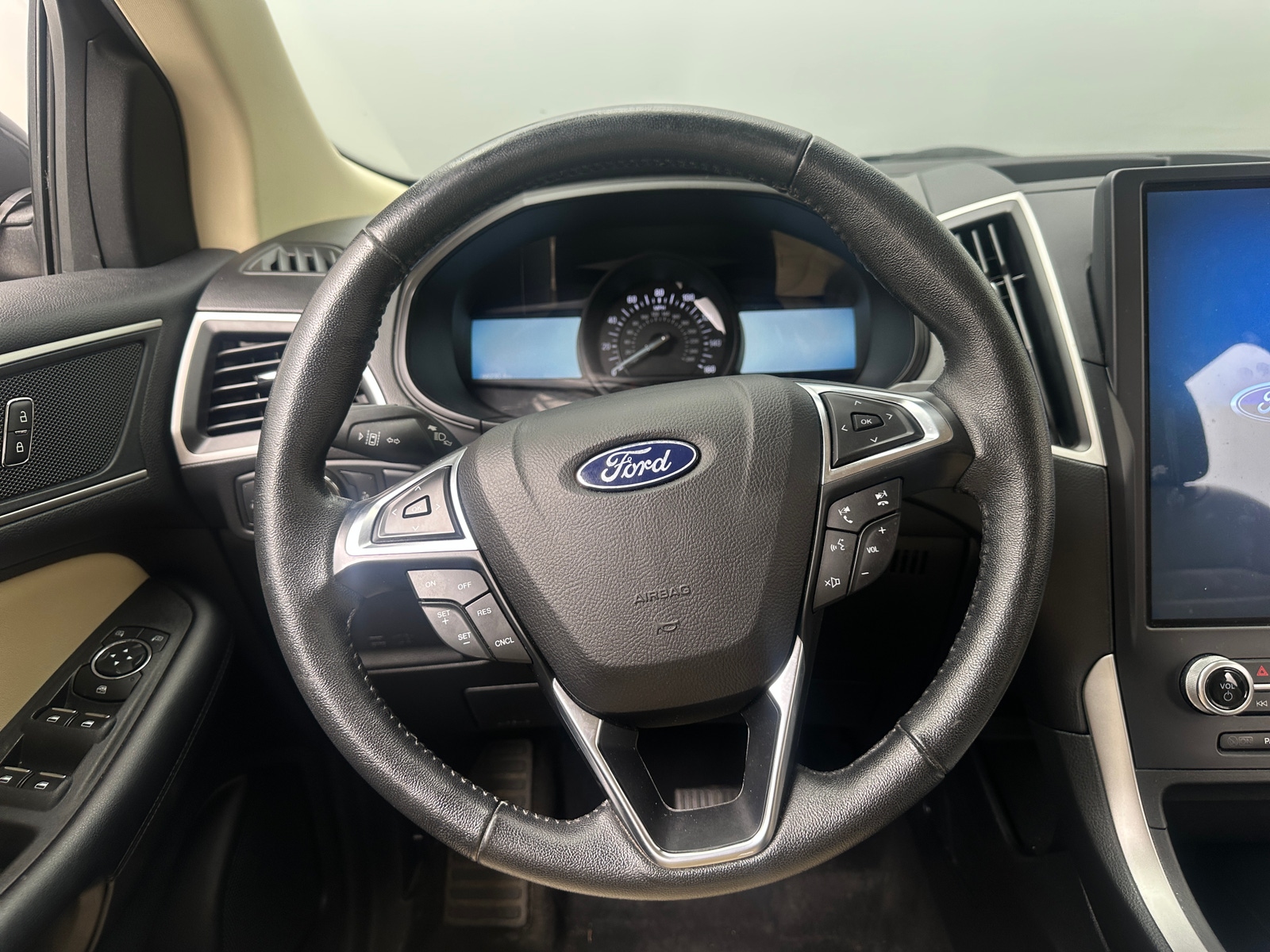 Thumbnail: 2022 Ford Edge - 4