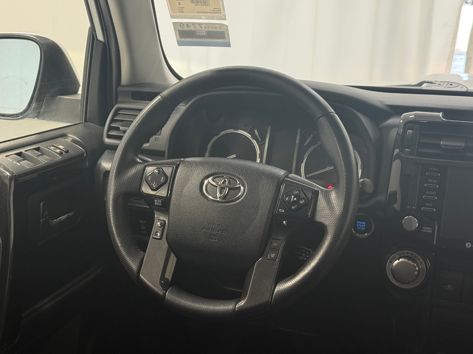 Thumbnail: 2022 Toyota 4Runner - 4