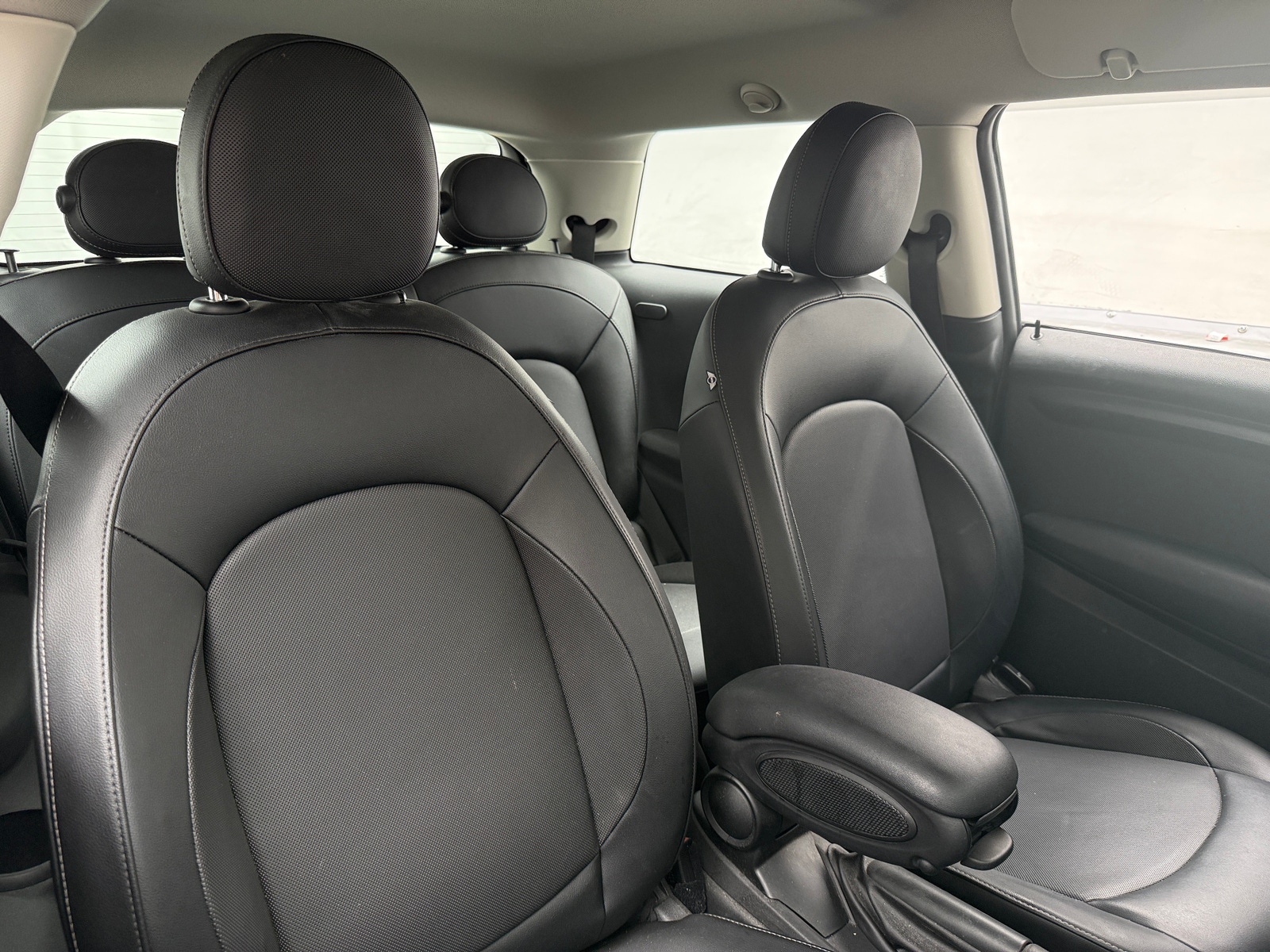 Thumbnail: 2015 MINI Cooper Hardtop - 2