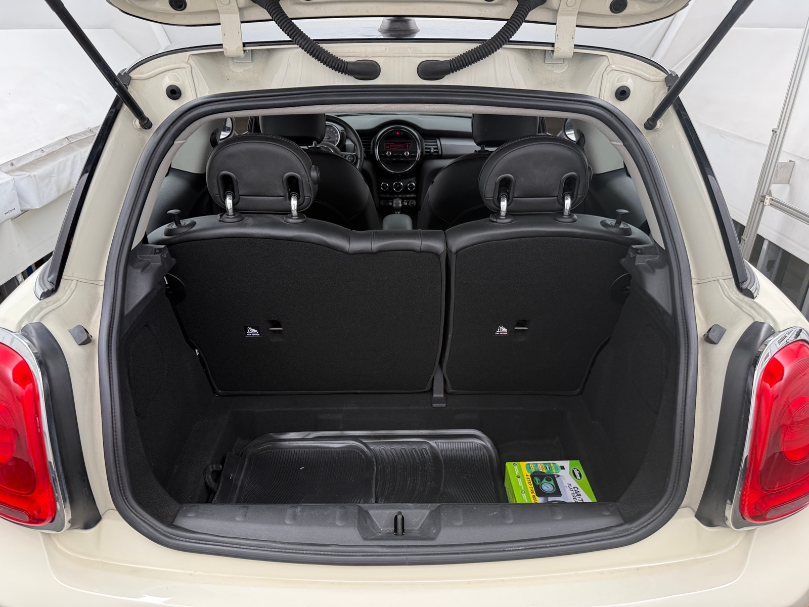 Thumbnail: 2015 MINI Cooper Hardtop - 6