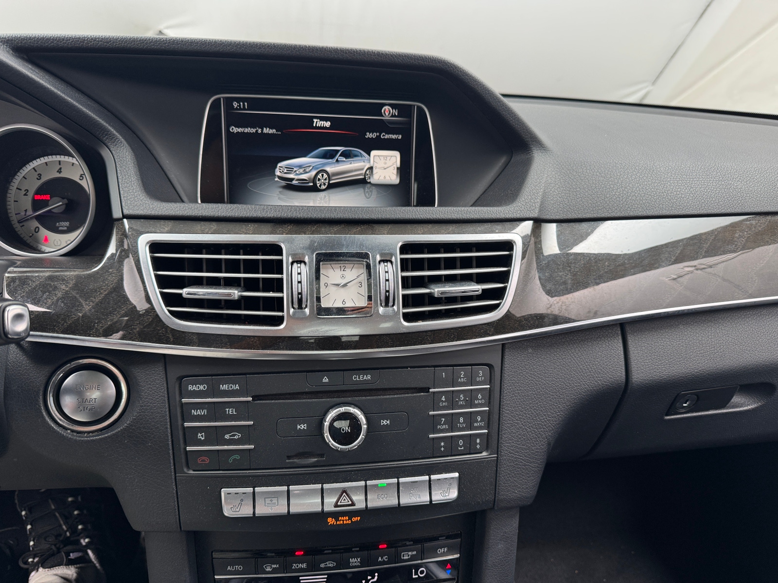 Thumbnail: 2016 Mercedes-Benz E-Class - 3