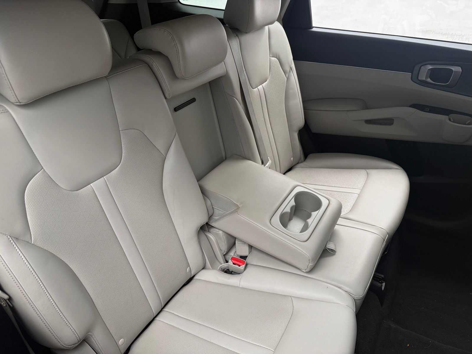 Thumbnail: 2023 Kia Sorento - 5