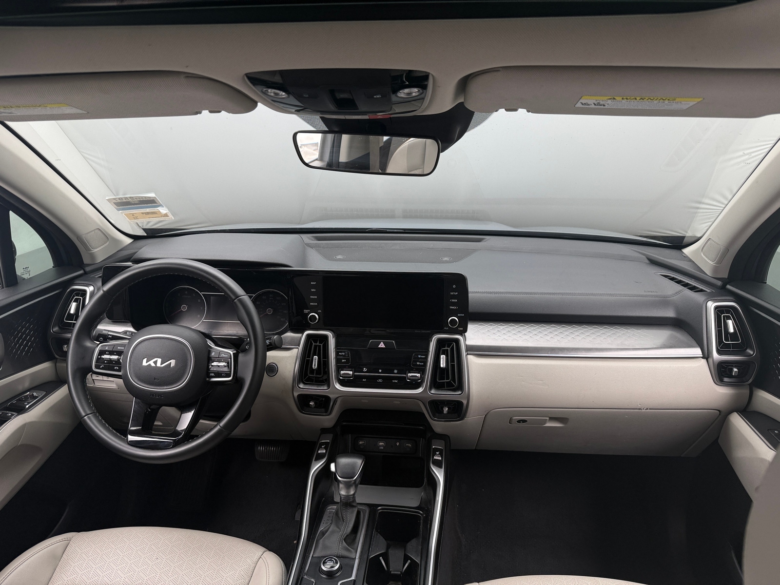 Thumbnail: 2023 Kia Sorento - 2