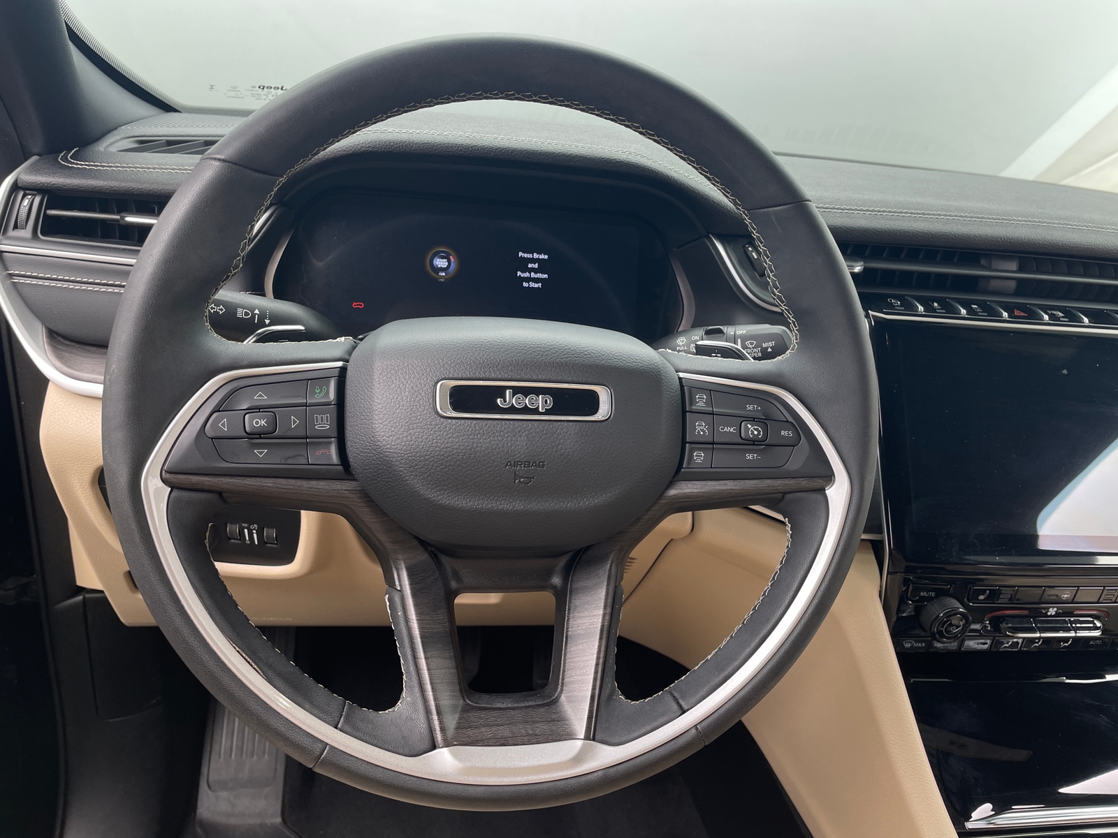 Thumbnail: 2023 Jeep Grand Cherokee - 4