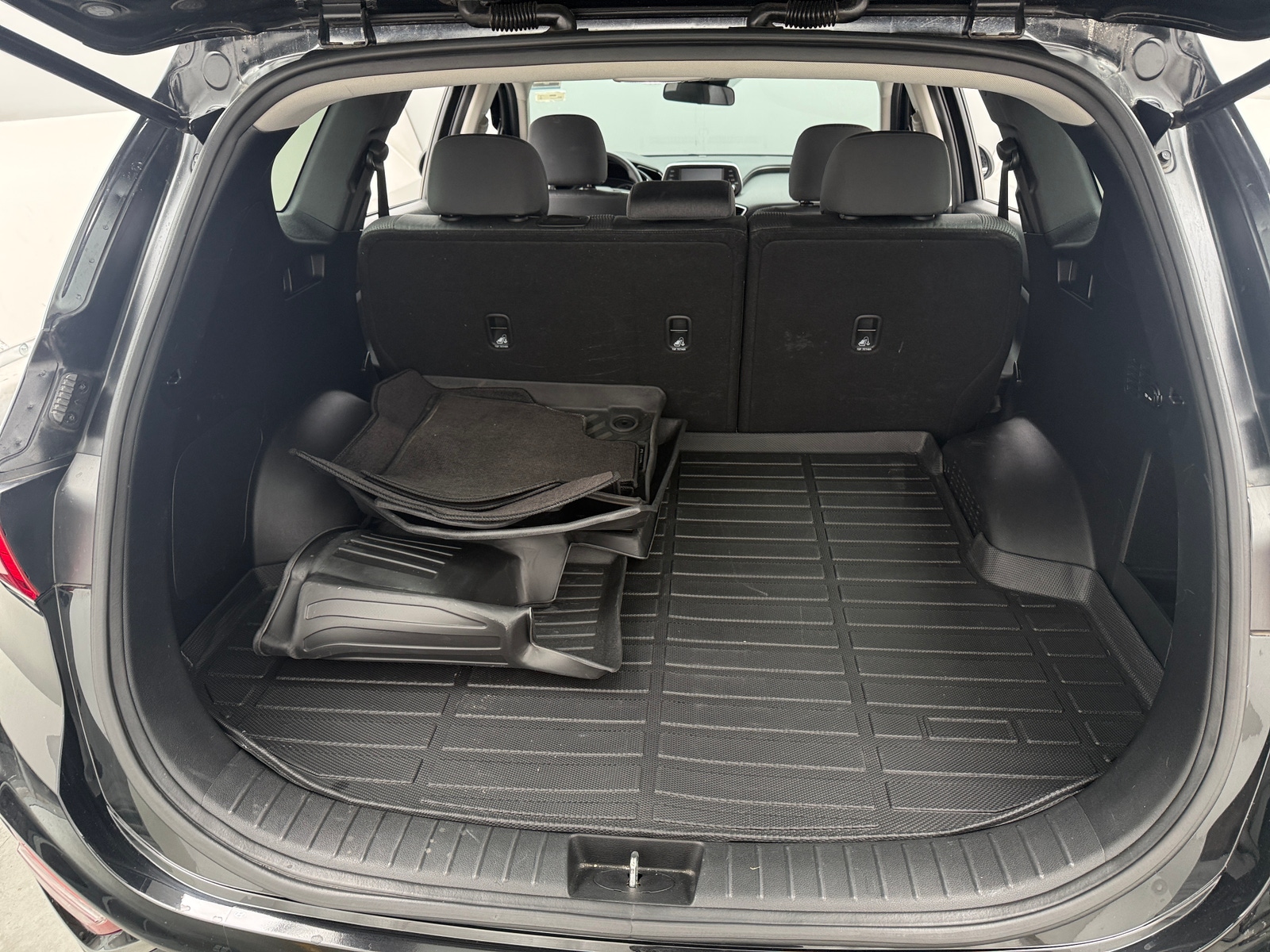 Thumbnail: 2019 Hyundai Santa Fe - 7