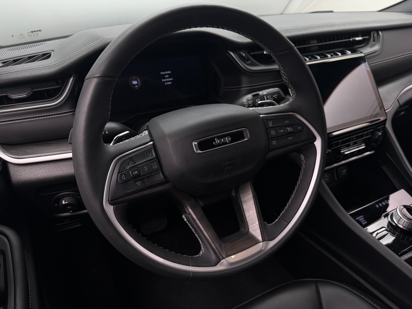 Thumbnail: 2024 Jeep Grand Cherokee L - 4