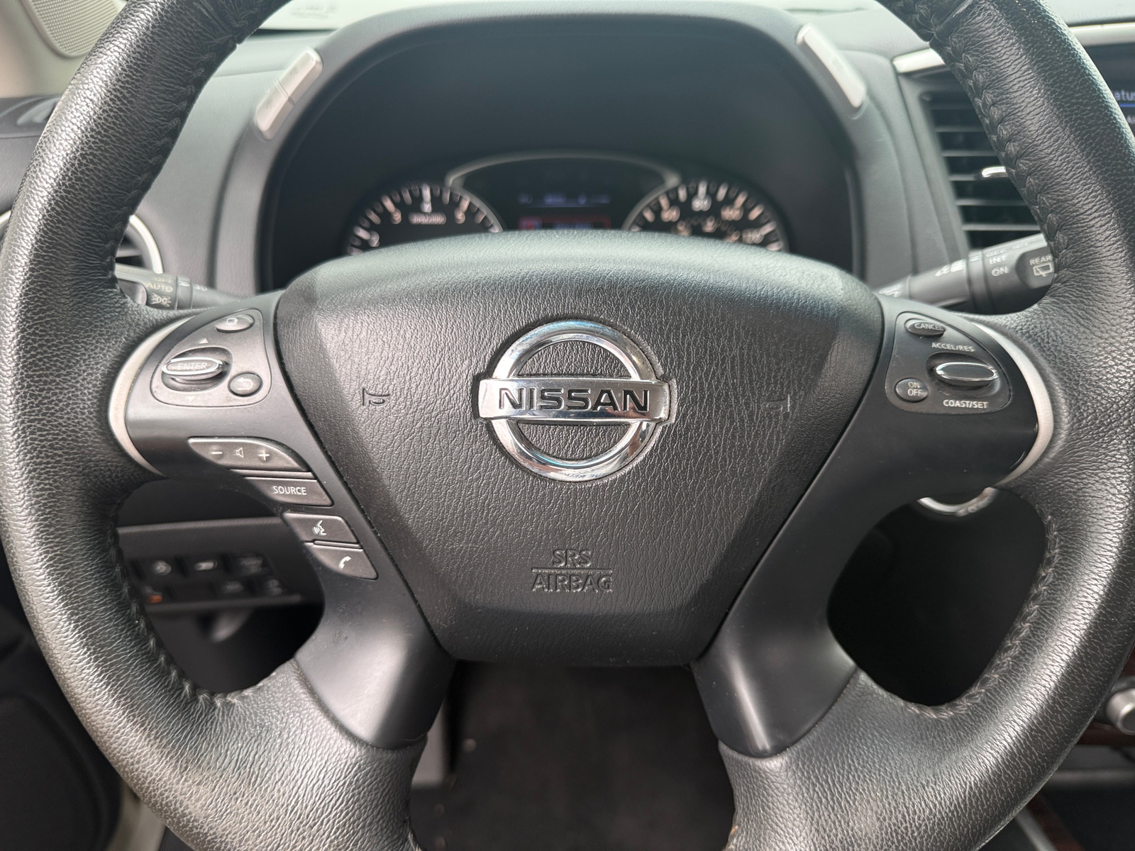 Thumbnail: 2015 Nissan Pathfinder - 4
