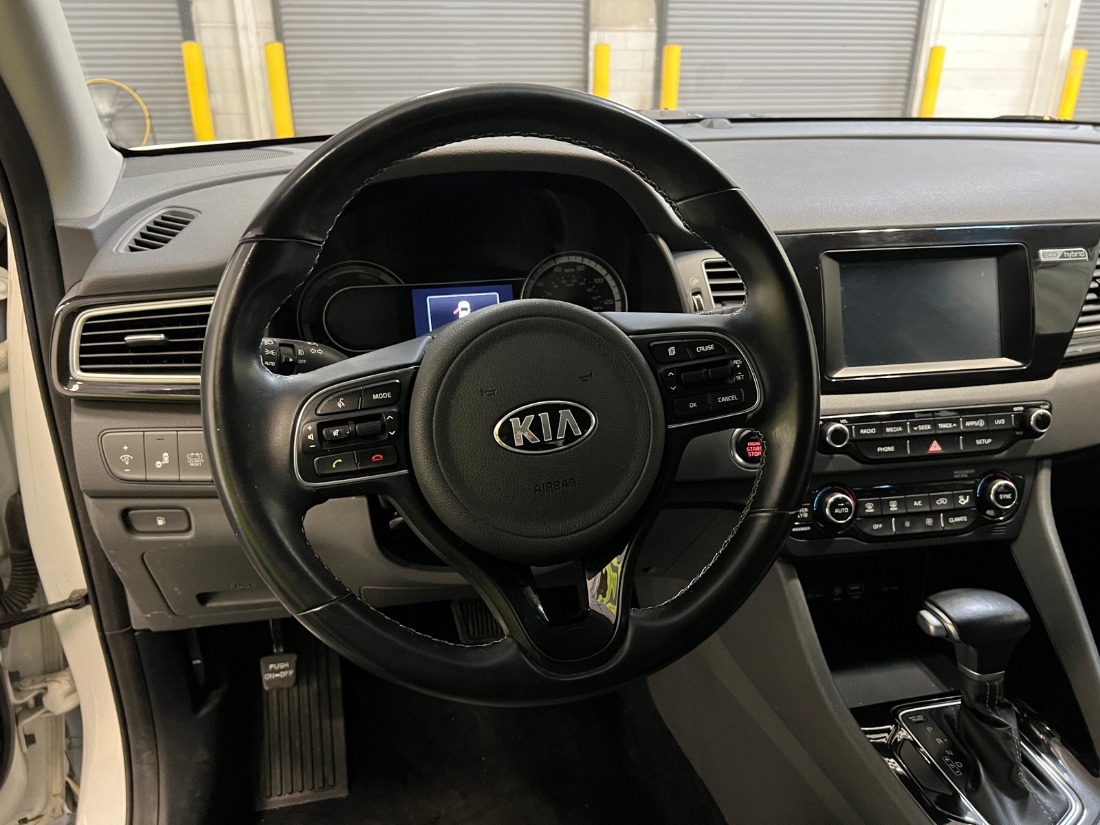 Thumbnail: 2019 Kia Niro - 5