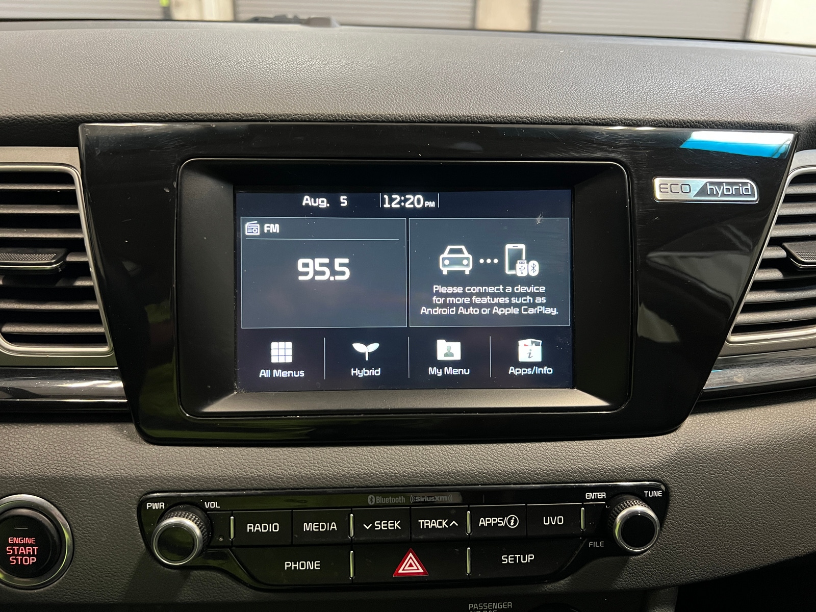 Thumbnail: 2019 Kia Niro - 4