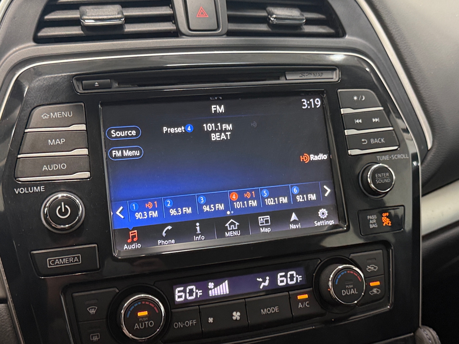 Thumbnail: 2016 Nissan Maxima - 3