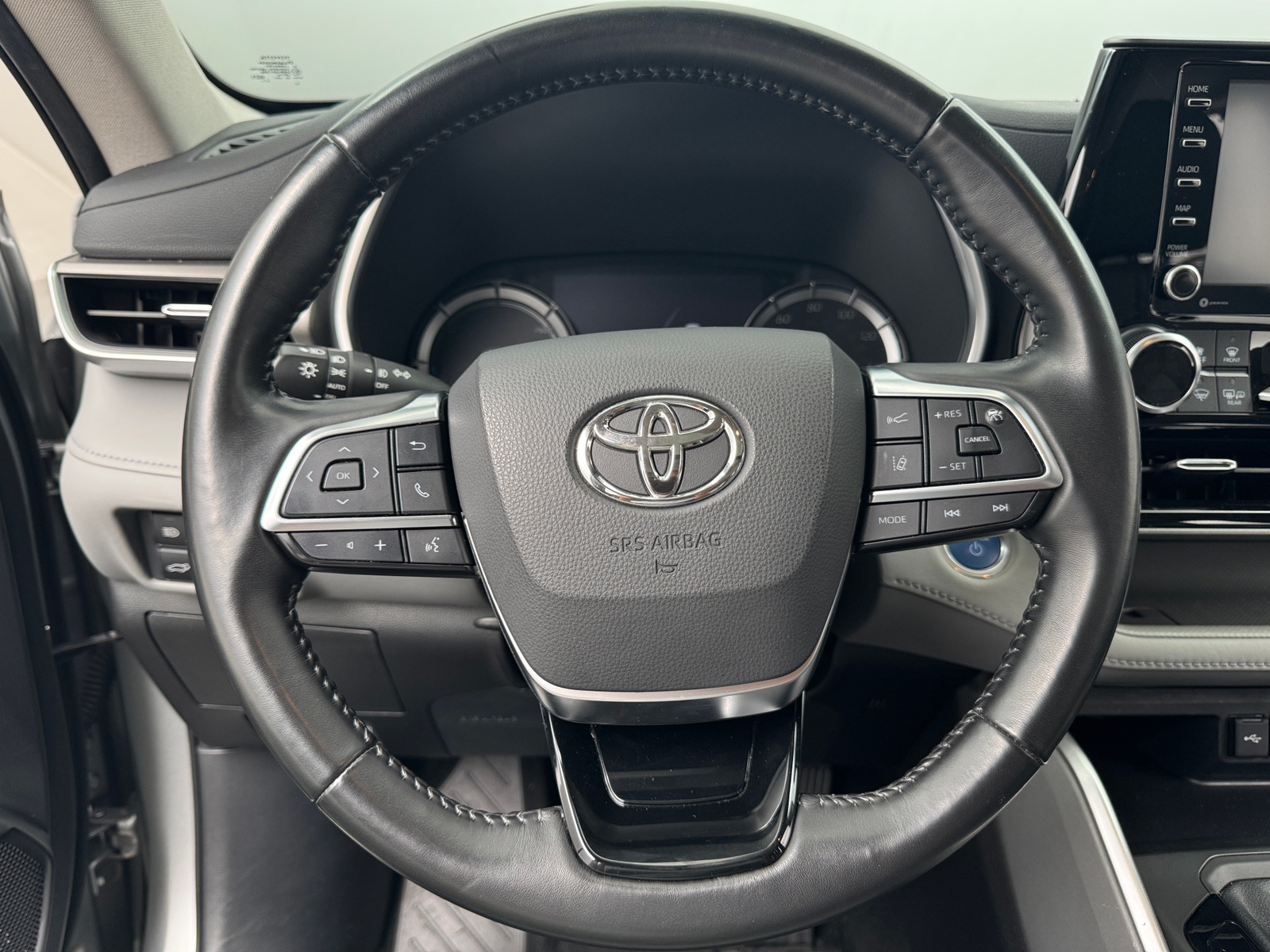 Thumbnail: 2021 Toyota Highlander - 4