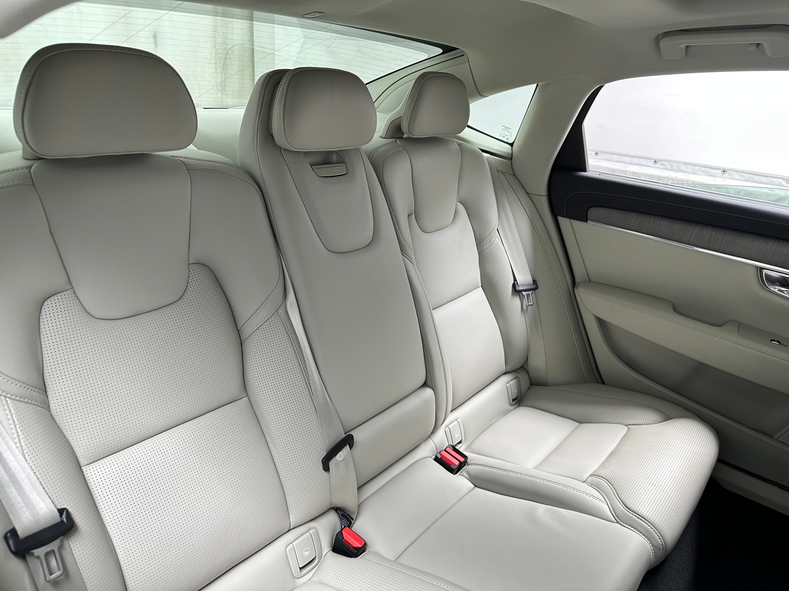 Thumbnail: 2024 Volvo S90 - 5