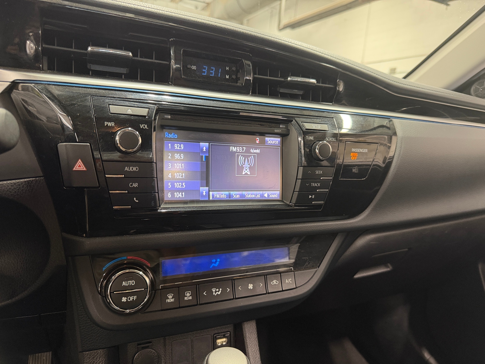 Thumbnail: 2016 Toyota Corolla - 4