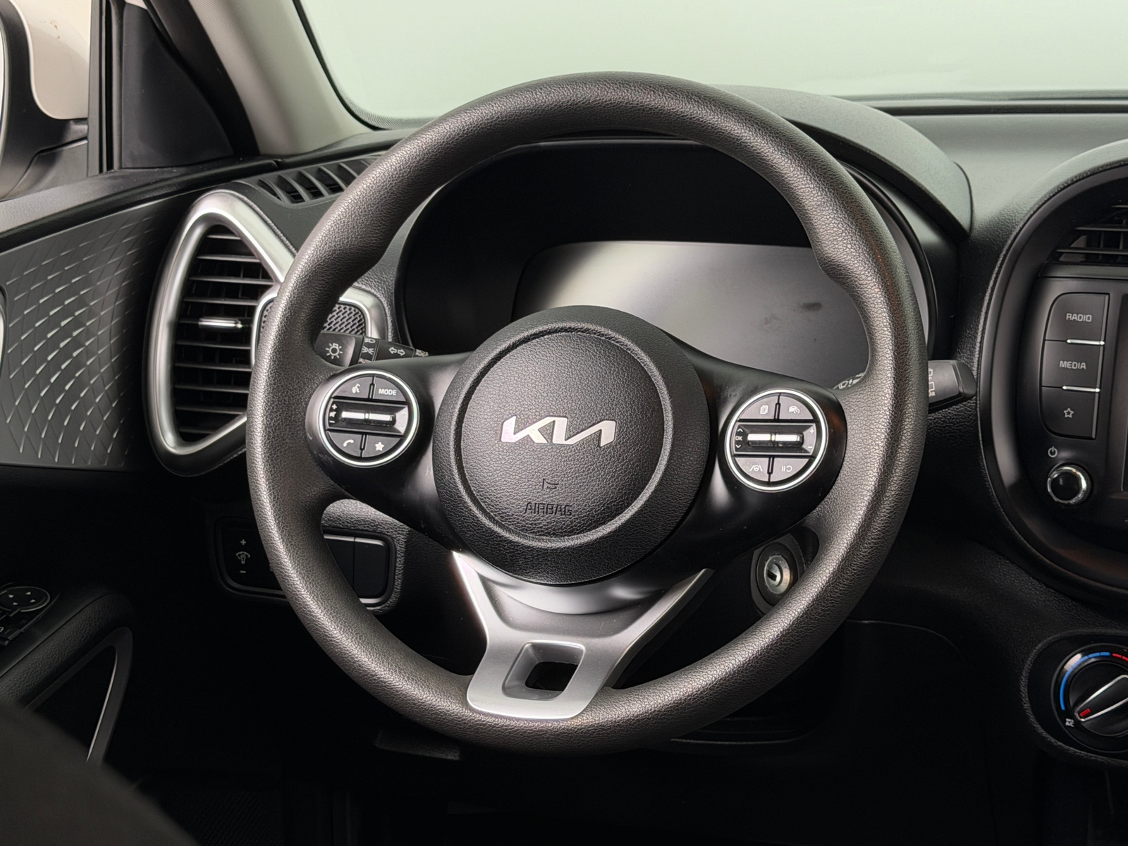 Thumbnail: 2023 Kia Soul - 5