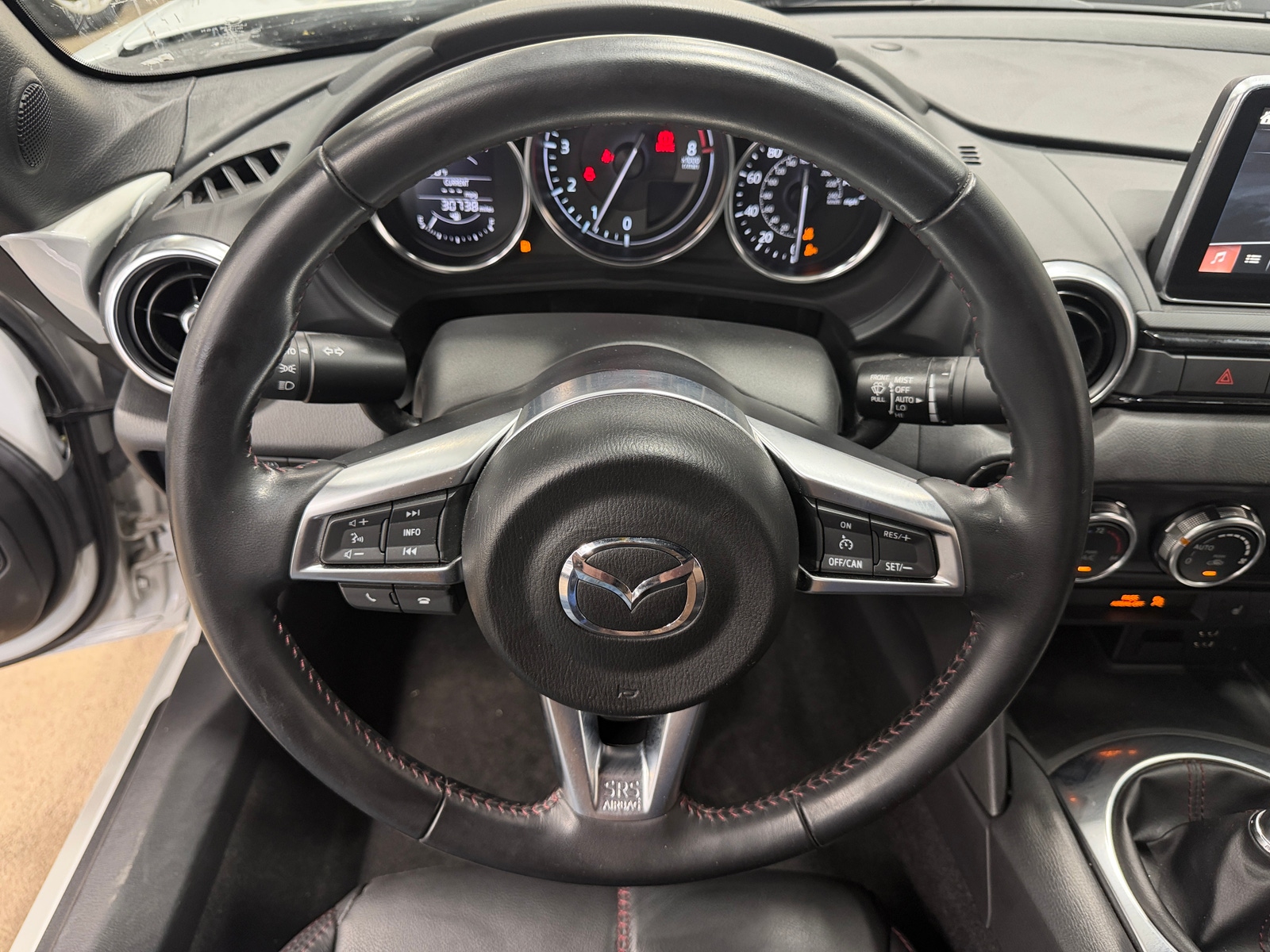 Thumbnail: 2016 Mazda MX-5 Miata - 4