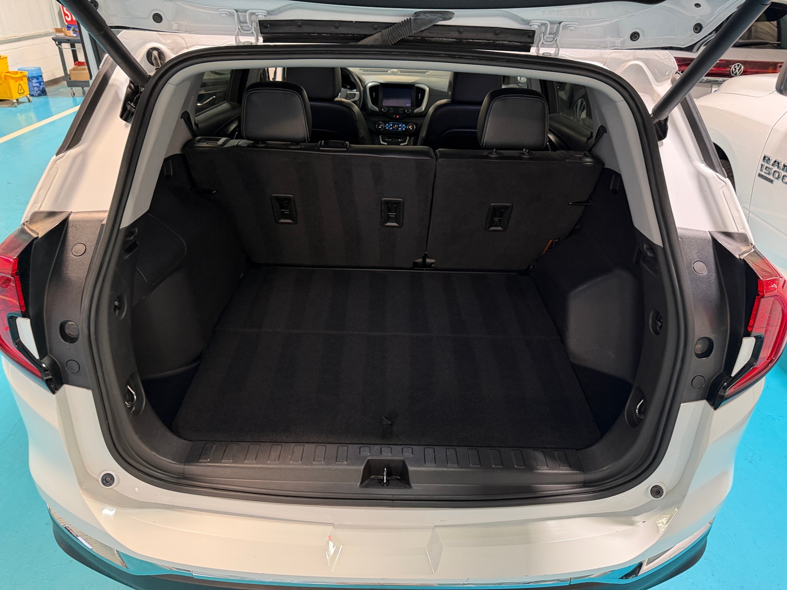 Thumbnail: 2024 GMC Terrain - 6