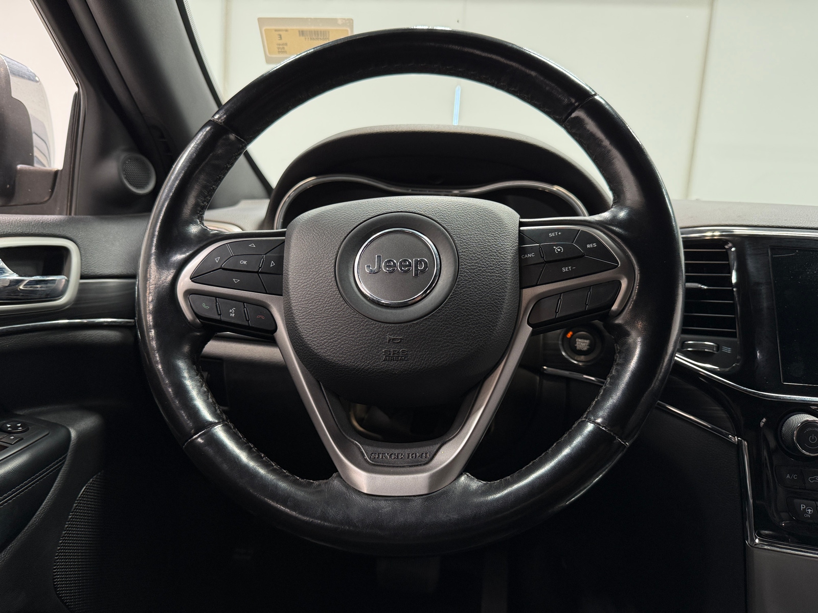 Thumbnail: 2020 Jeep Grand Cherokee - 4