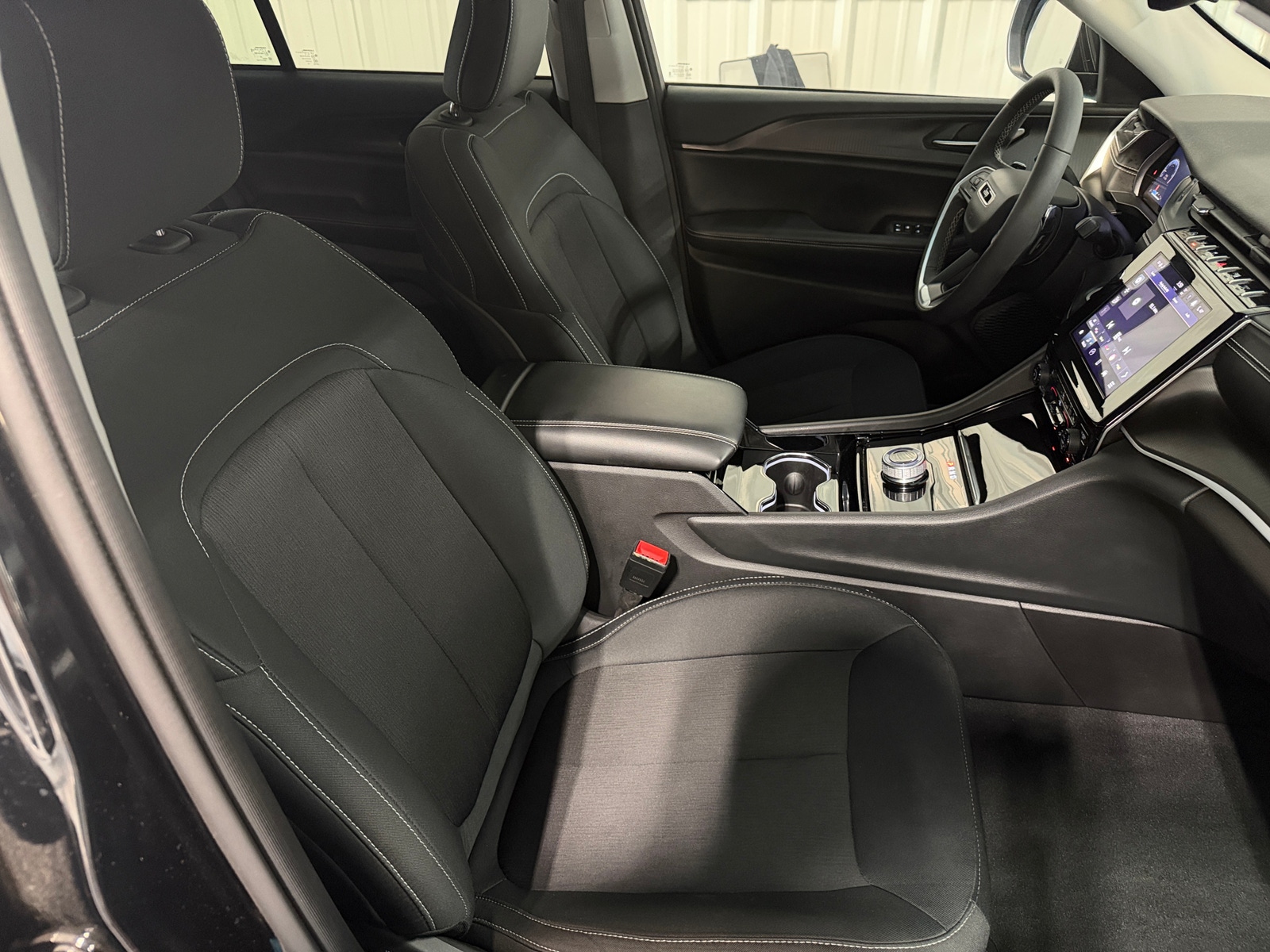 Thumbnail: 2023 Jeep Grand Cherokee - 2