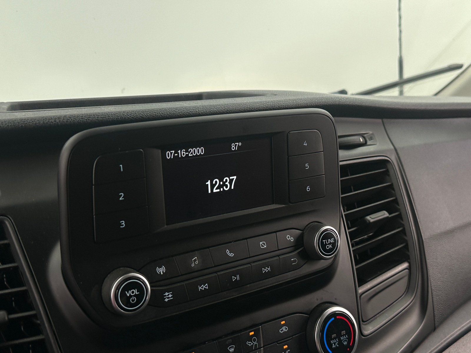 Thumbnail: 2020 Ford Transit Series - 4