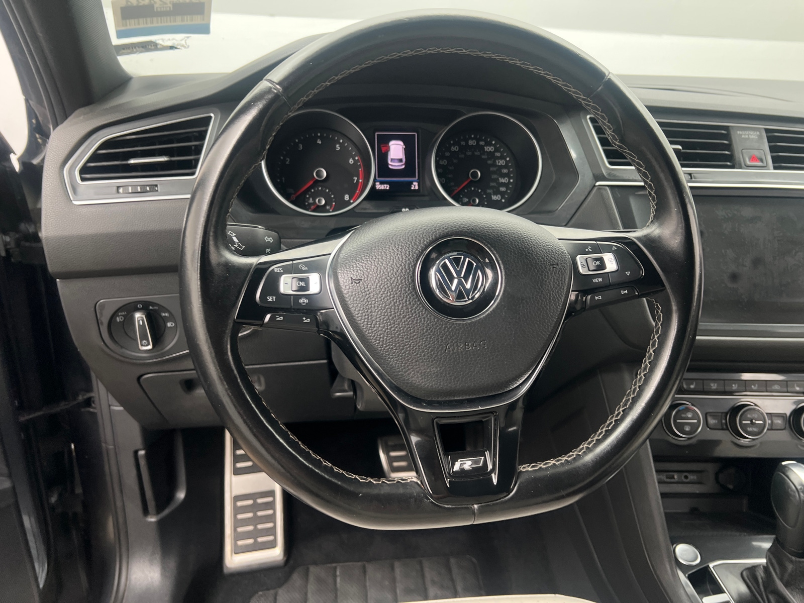 Thumbnail: 2020 Volkswagen Tiguan - 4