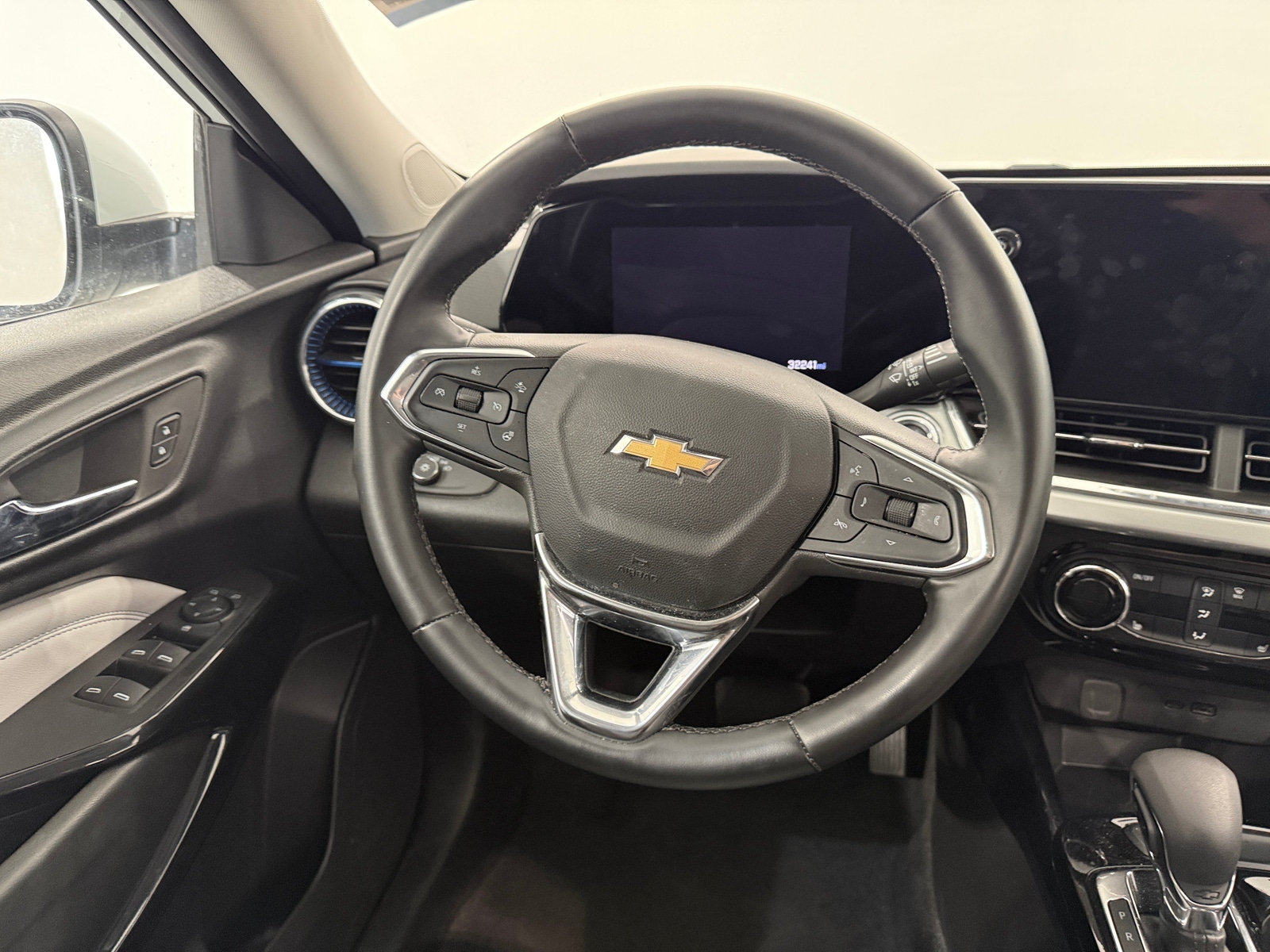 Thumbnail: 2025 Chevrolet Trax - 4