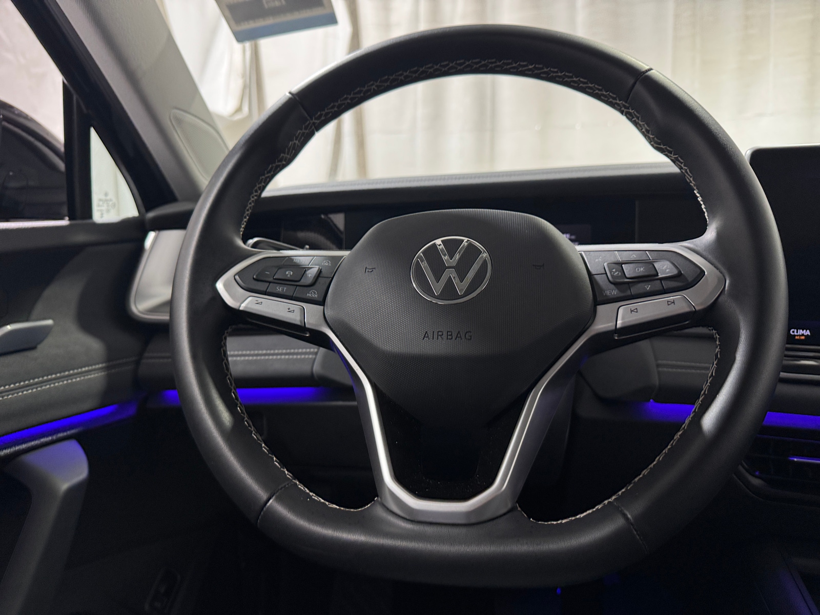 Thumbnail: 2026 Volkswagen Tiguan - 4