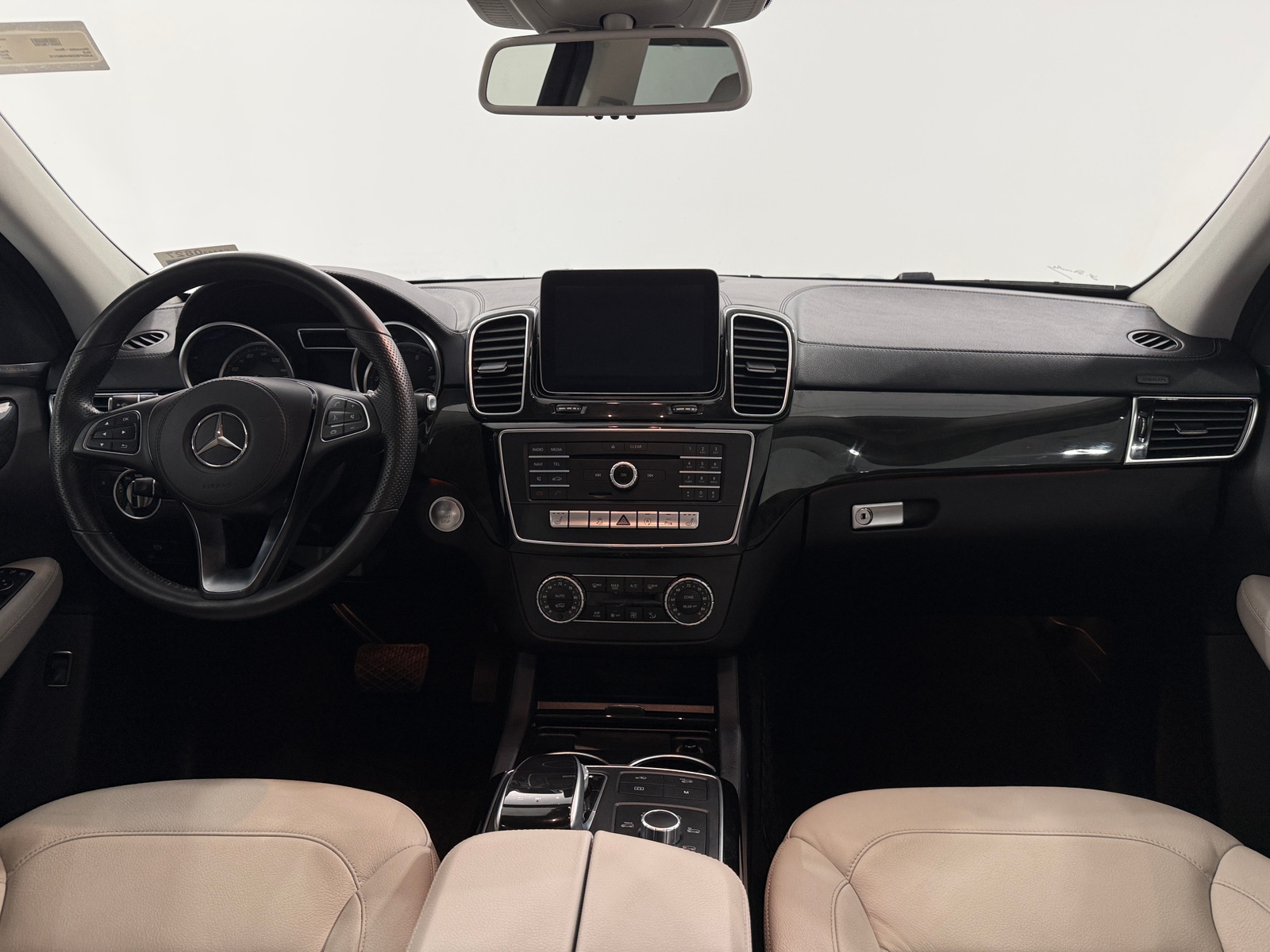 Thumbnail: 2017 Mercedes-Benz GLS - 2