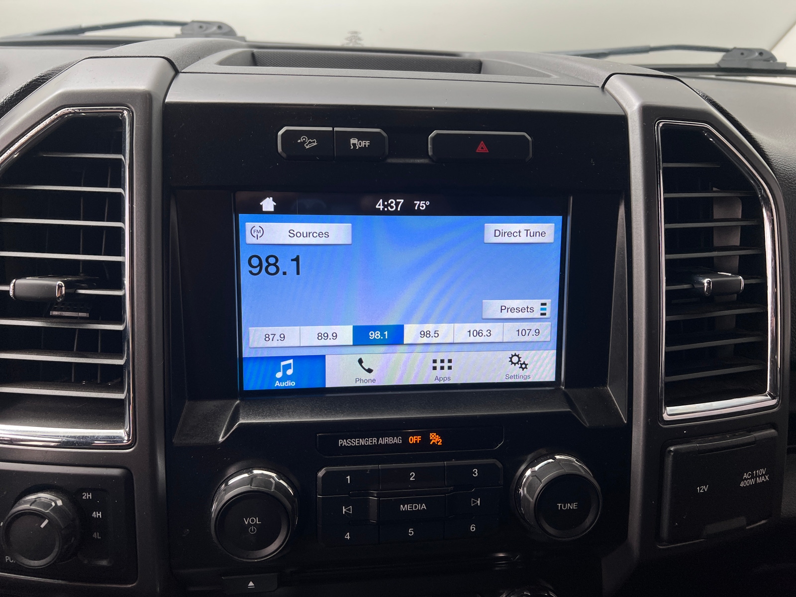 Thumbnail: 2016 Ford Econoline - 4