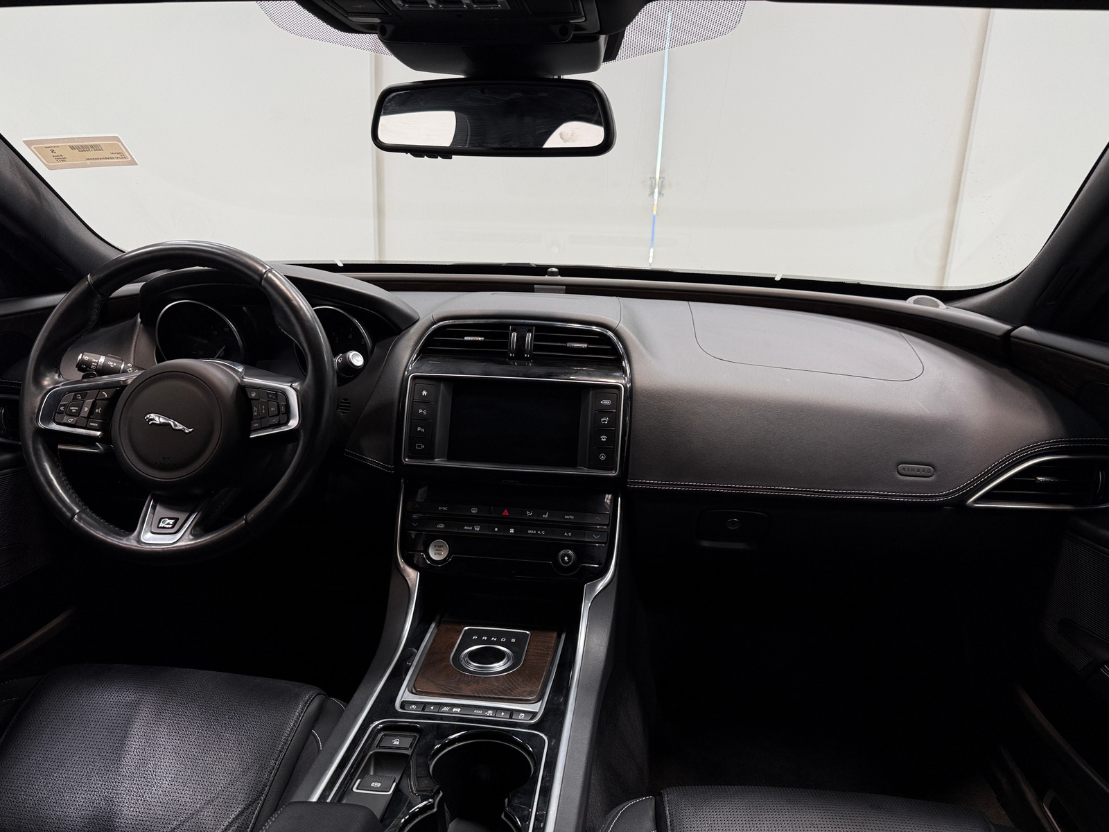 Thumbnail: 2017 Jaguar XE - 2