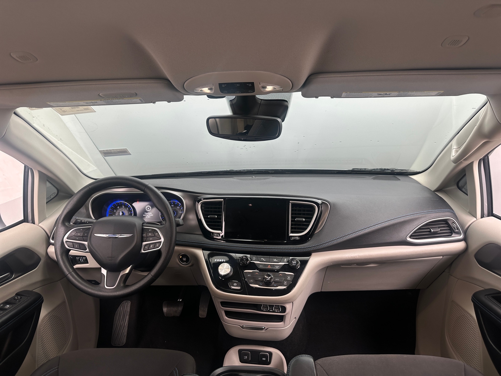 Thumbnail: 2021 Chrysler Pacifica - 3