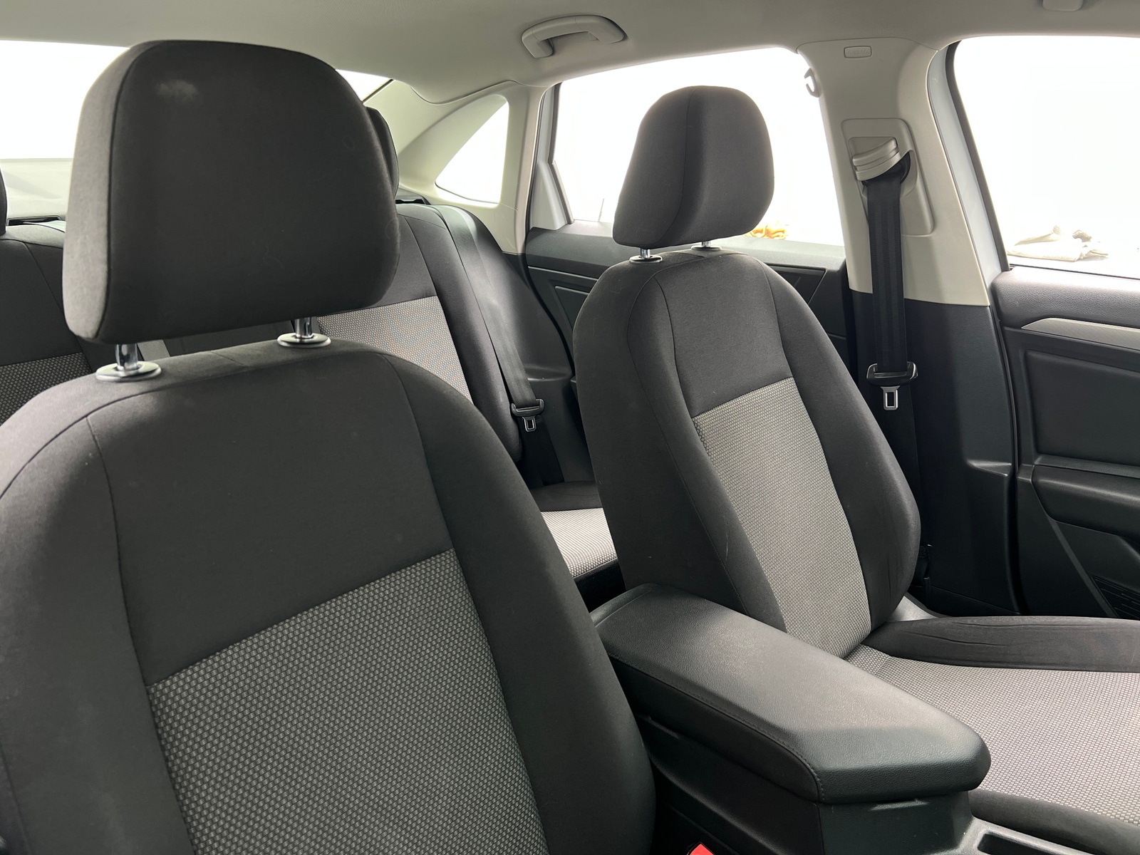Thumbnail: 2019 Volkswagen Jetta - 2