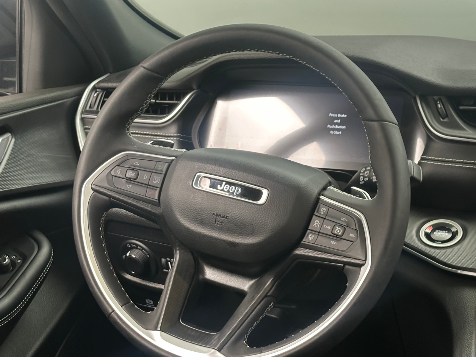 Thumbnail: 2024 Jeep Grand Cherokee - 4