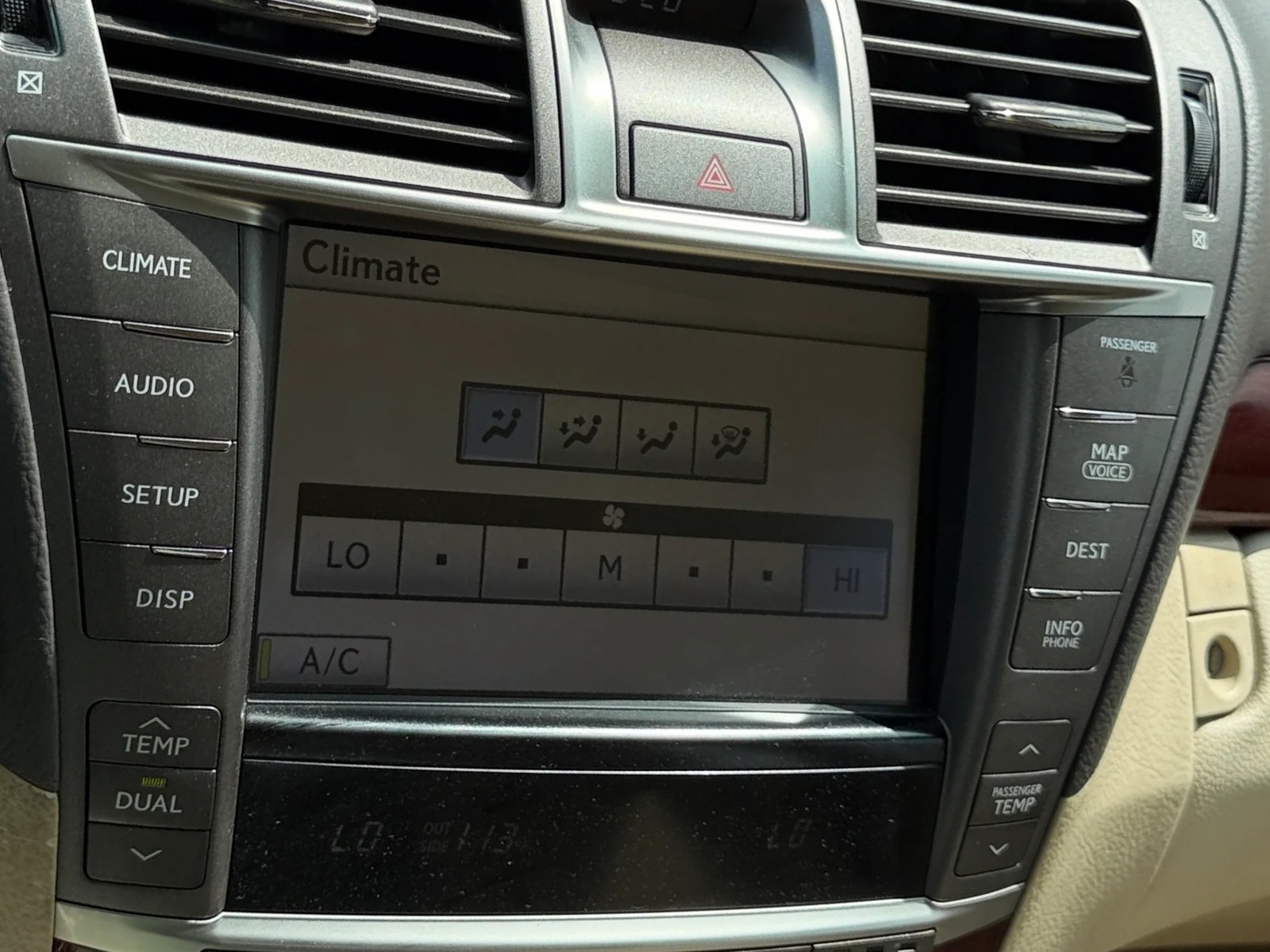 Thumbnail: 2012 Lexus LS - 3