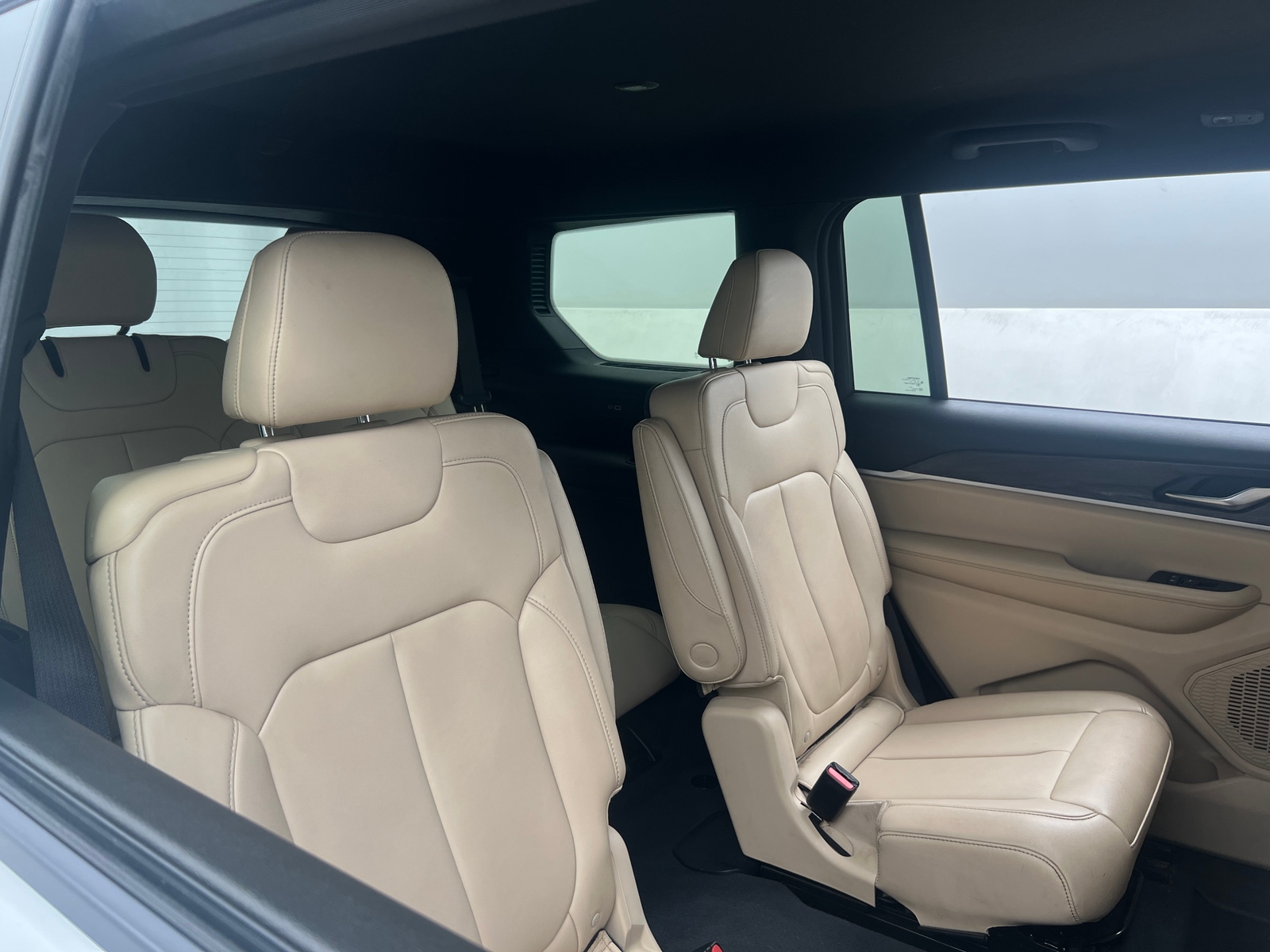 Thumbnail: 2023 Jeep Grand Cherokee L - 5