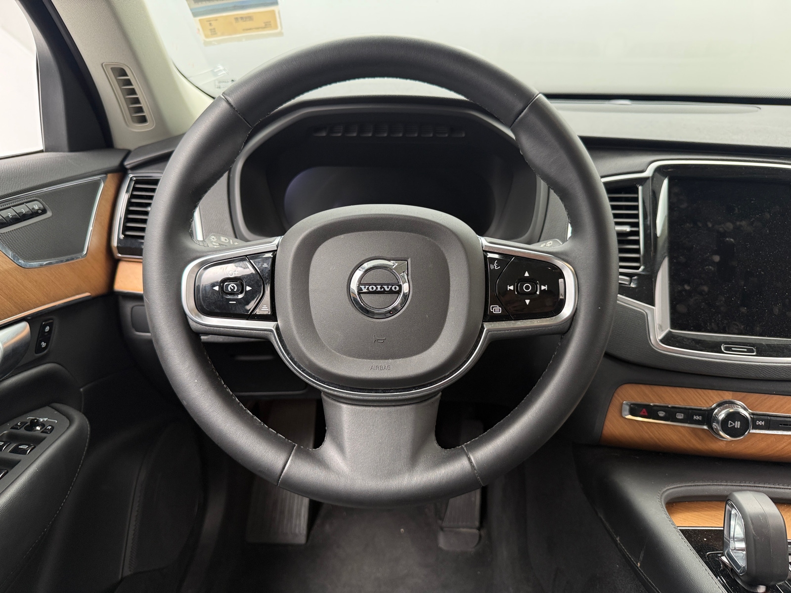 Thumbnail: 2023 Volvo XC90 - 4