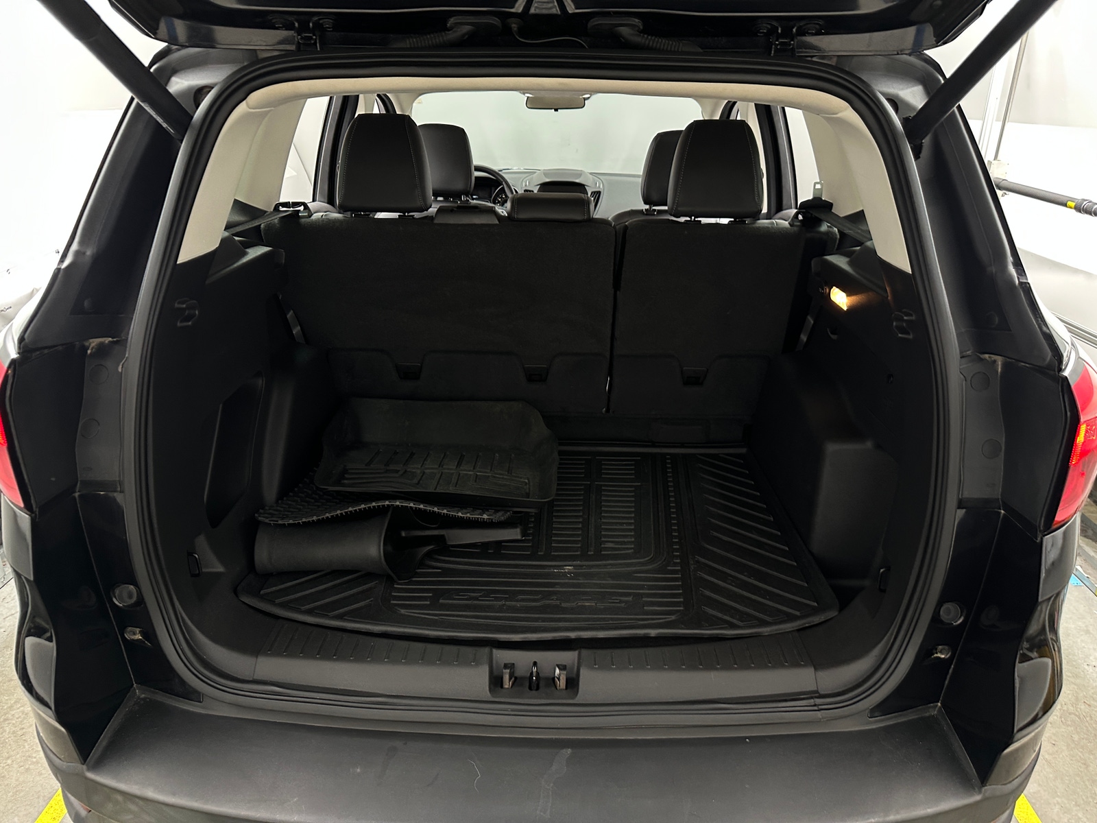 Thumbnail: 2019 Ford Escape - 6